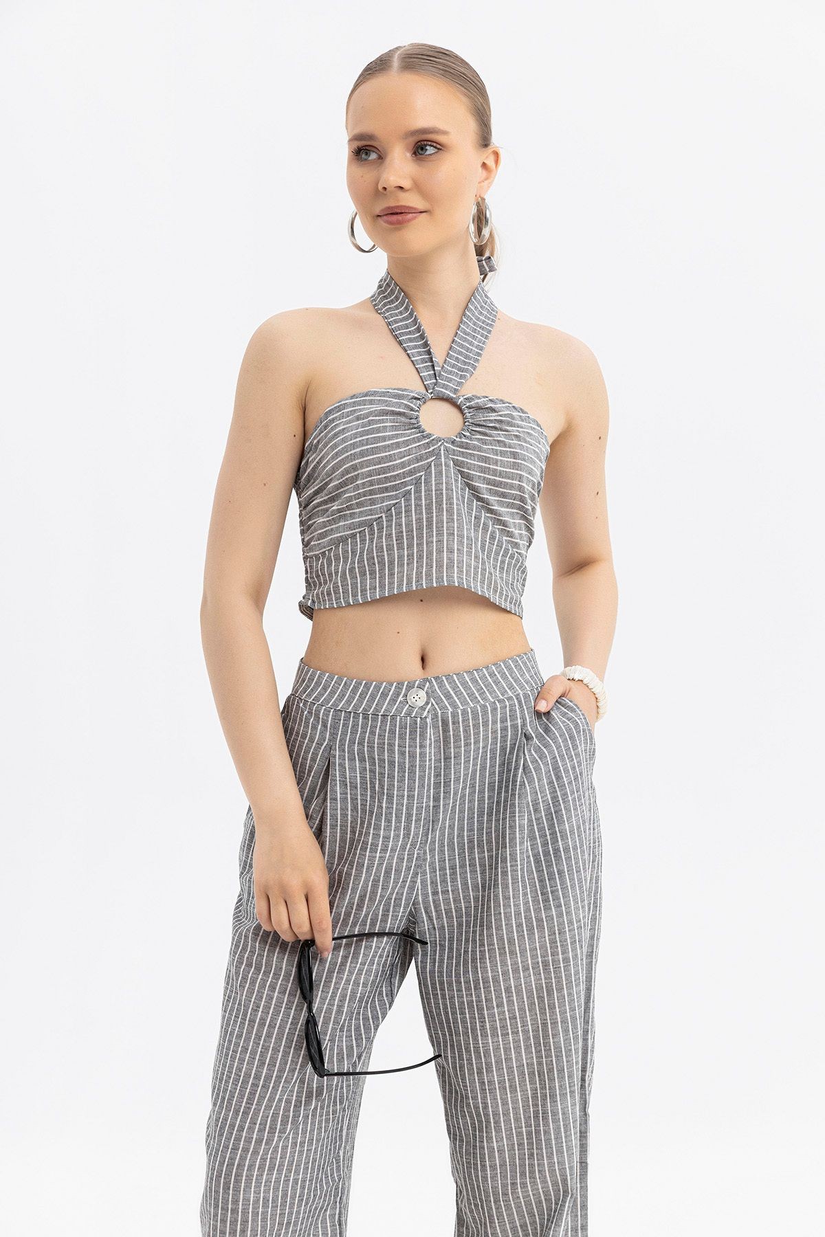 Pamuklu, Keten görünümlü, Çizgili Crop-Pantolon Takım-Metal halka ve kuşak ile boyundan bağlamalı
