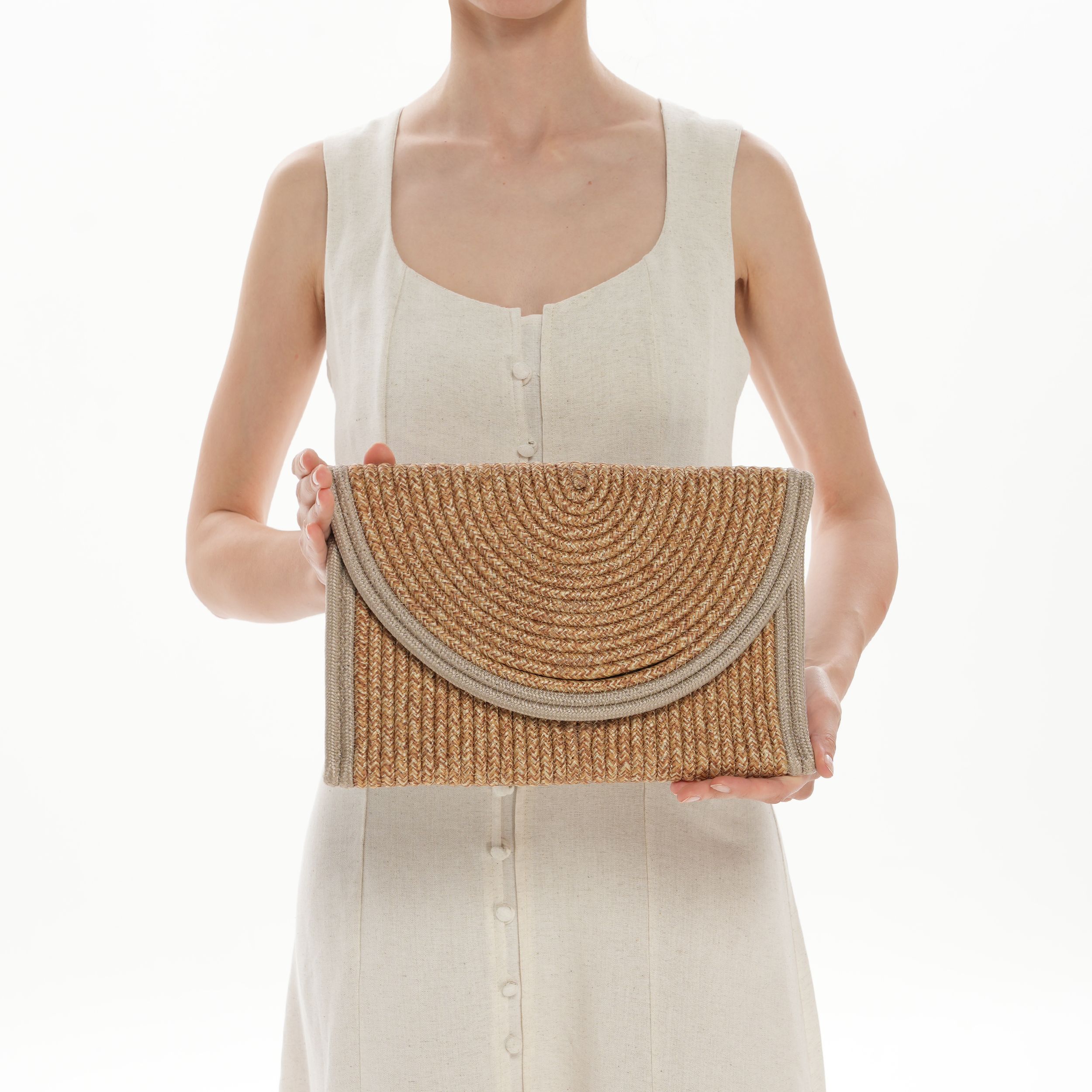 Biye Detaylı Hasır Görünümlü Clutch Çanta – El Geçmeli, Yazlık Model - vizon
