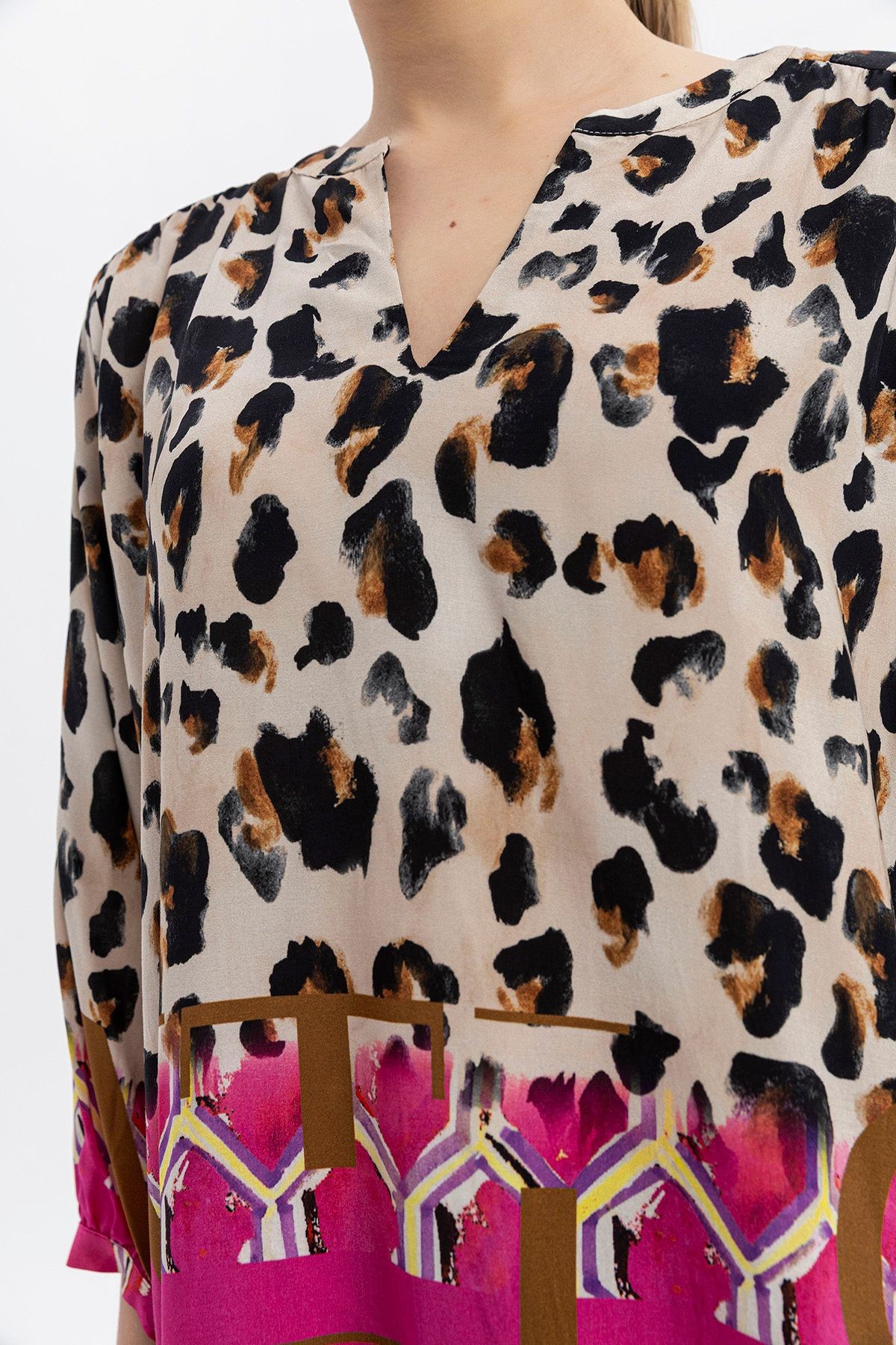 %100 Viskon Desen Geçişli Oversize Bluz – Leopar & Geometrik Desen