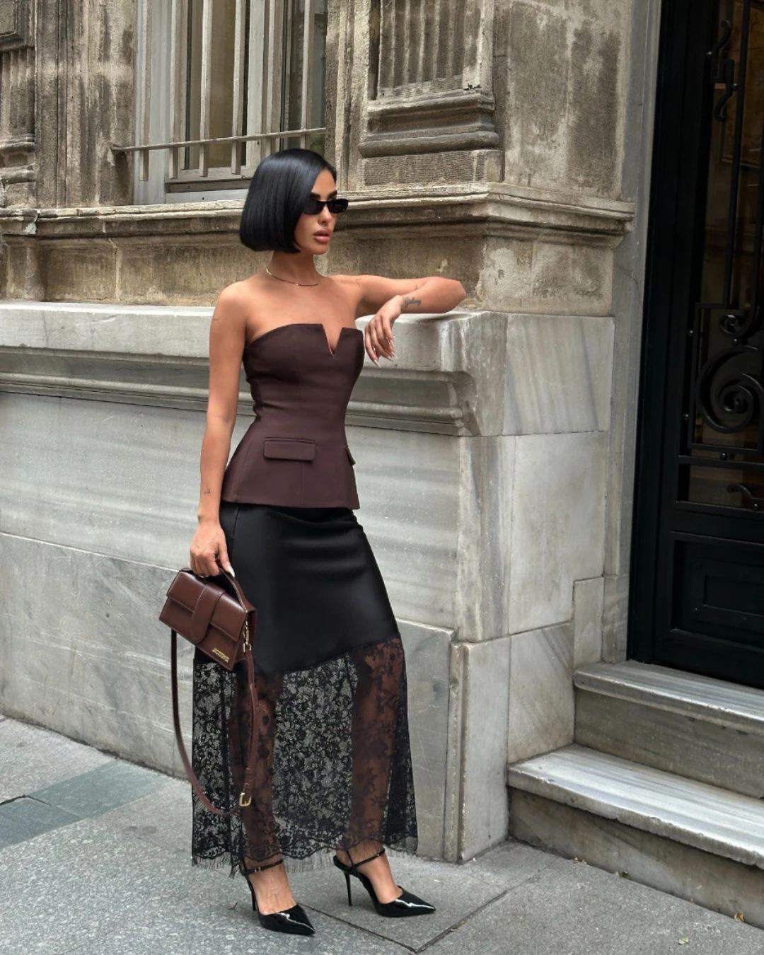 Dantel Detaylı Saten Uzun Etek-Beli Fermuarlı