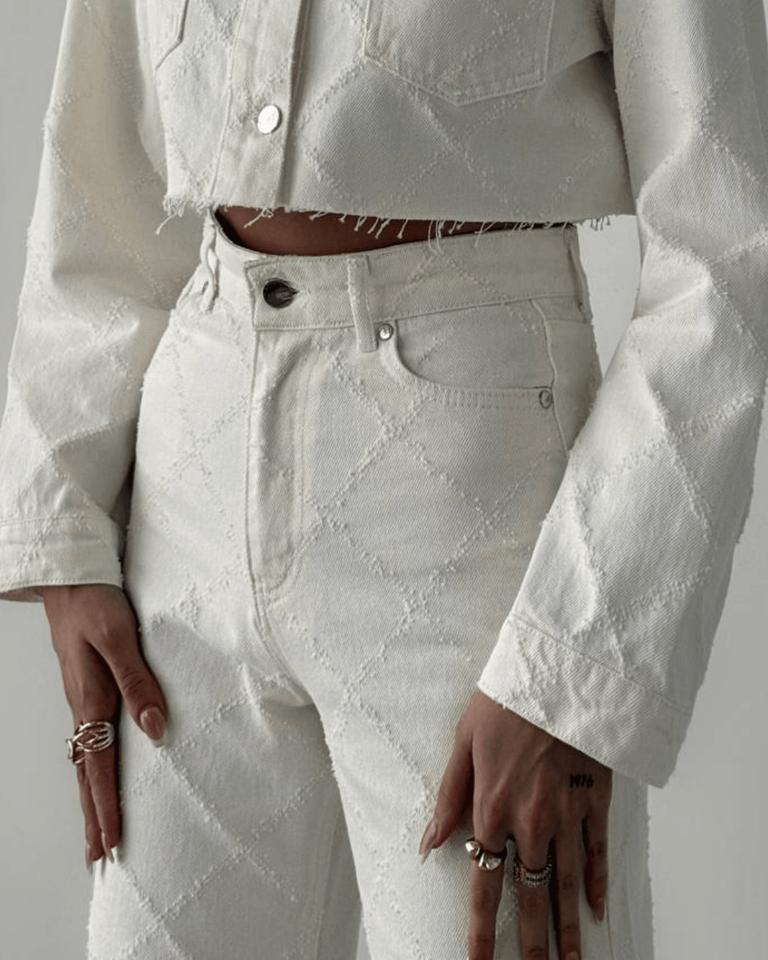 Baklava Nakış detaylı Beyaz Denim Pantolon Yüksek bel, düz paça