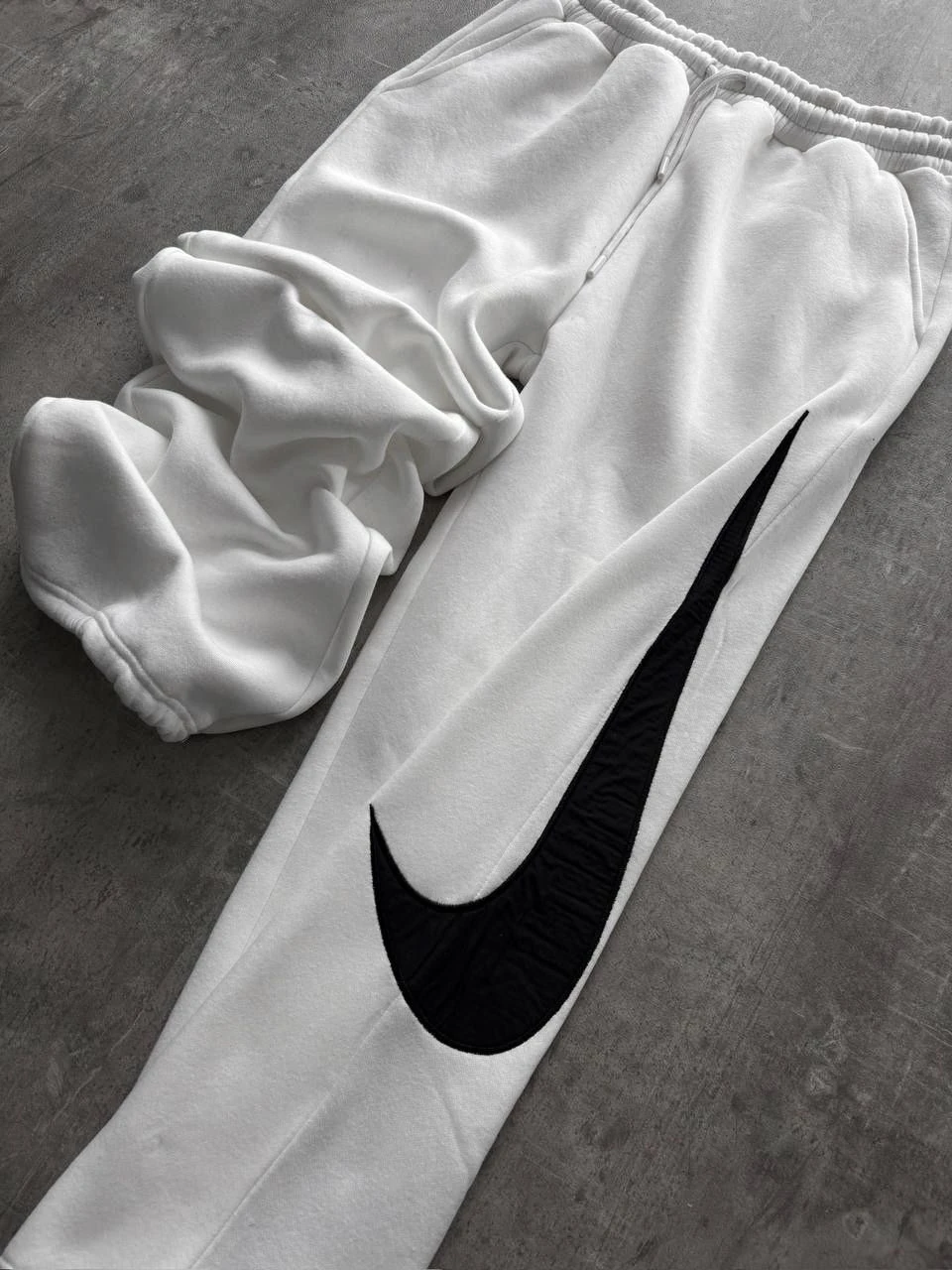 BEYAZ BÜYÜK NIKE EŞOFMAN (SC588)