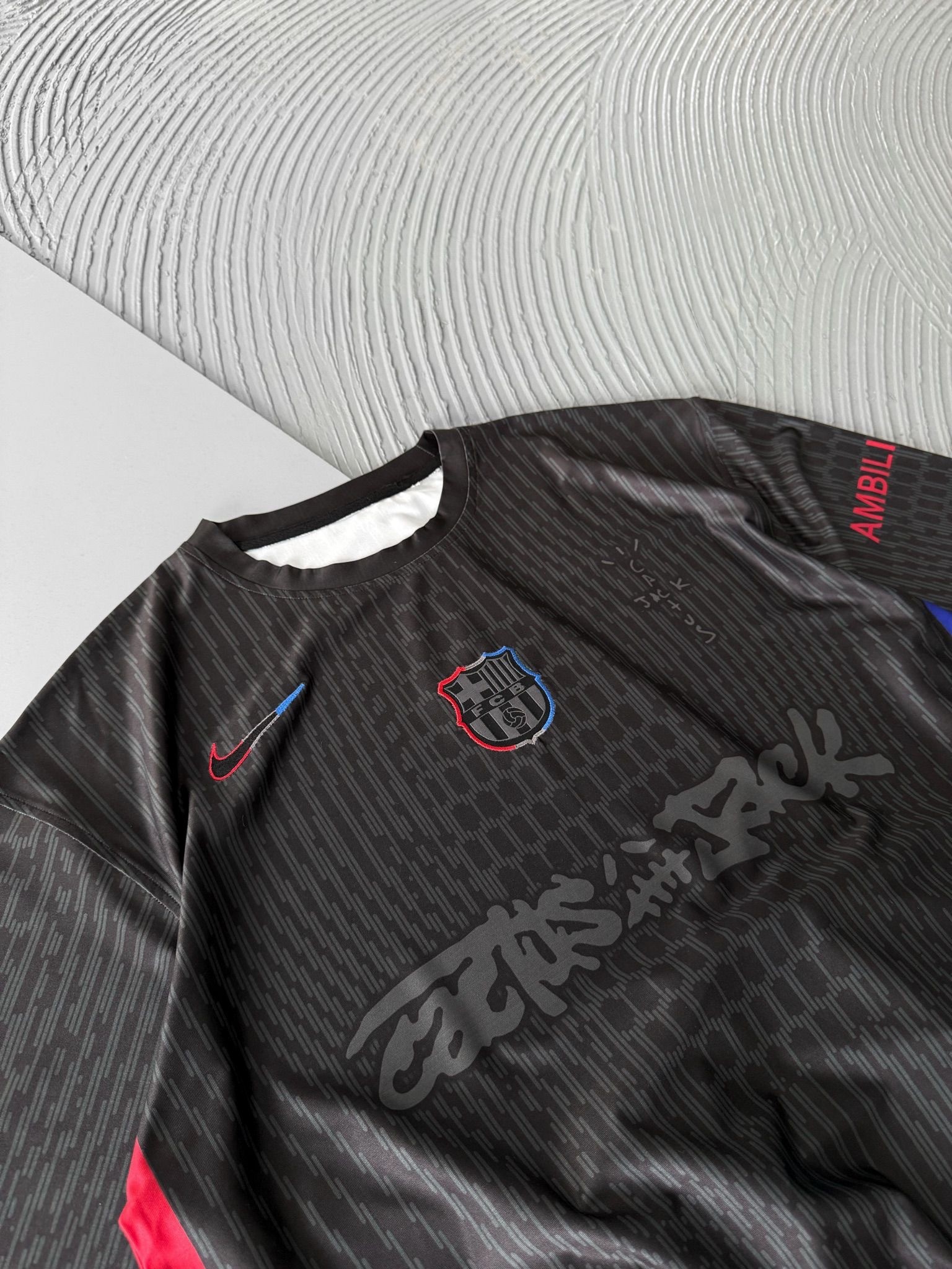 SİYAH YAZI BARCELONA TSHIRT