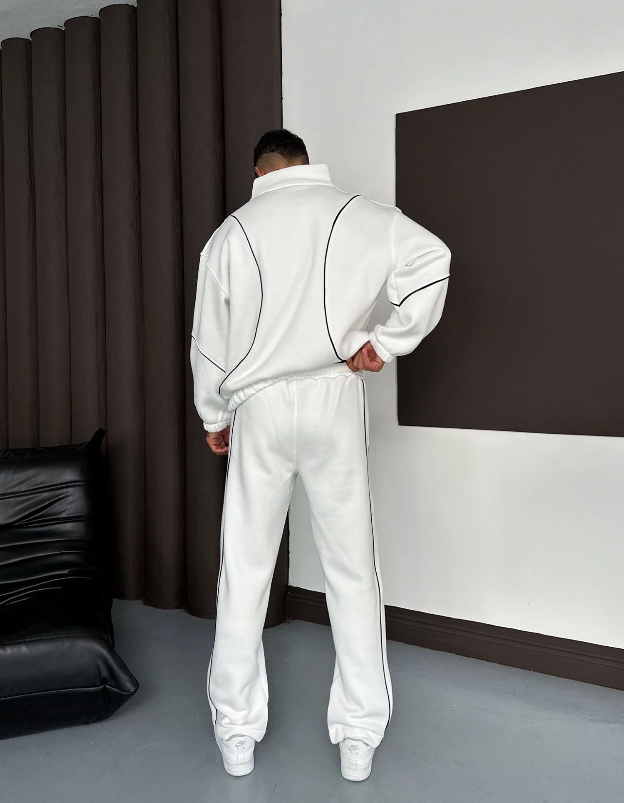 BEYAZ ÇİZGİLİ TAKIM (SC579)