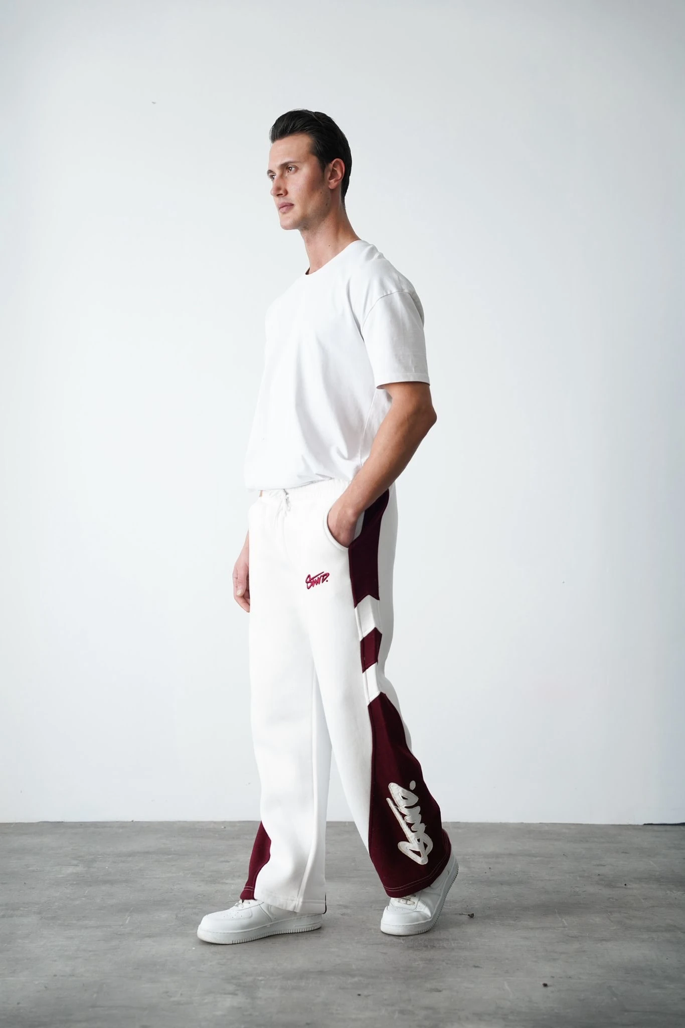 BEYAZ NAKIŞ STWD EŞOFMAN (SC609)