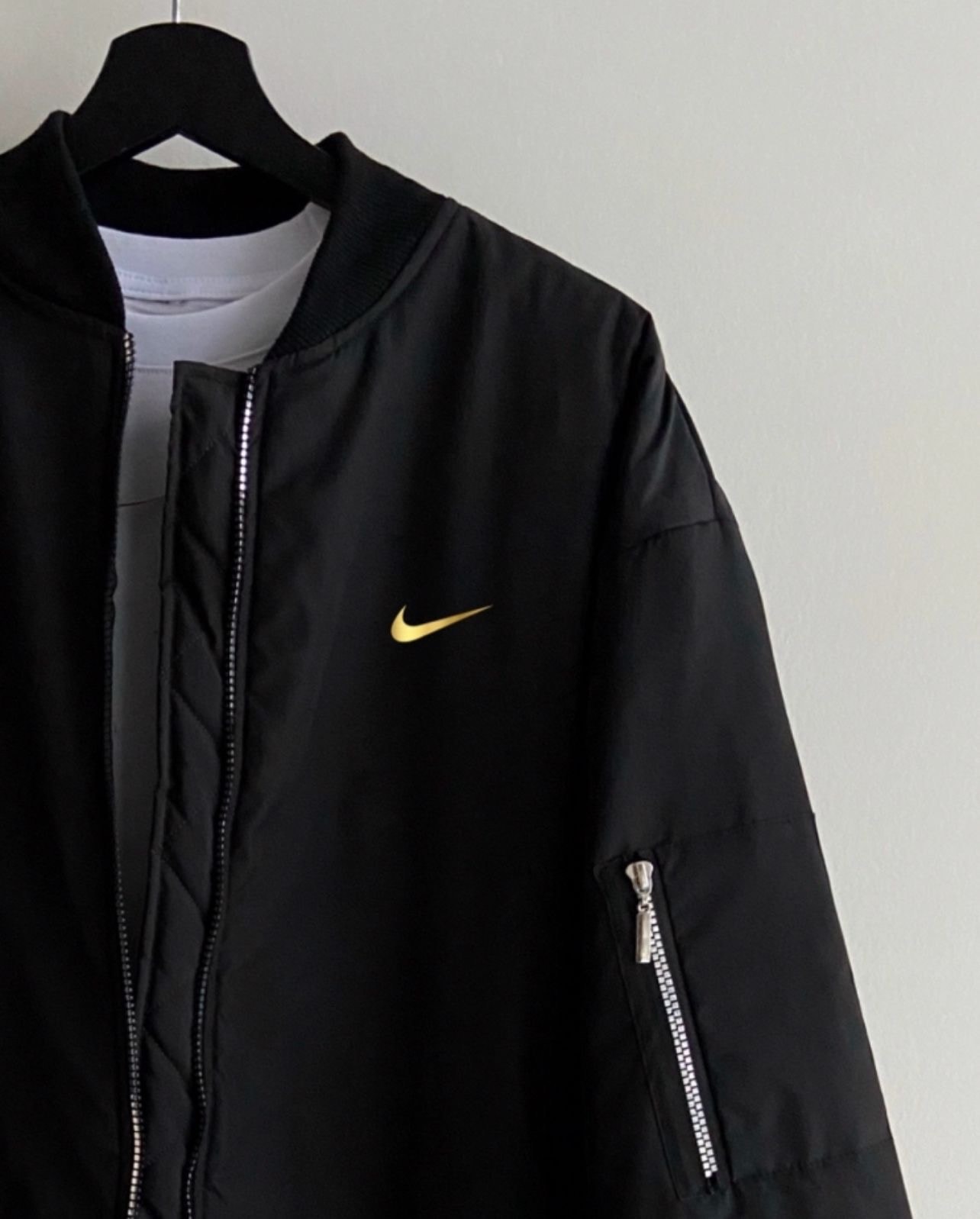 GOLD NIKE BOMBER (SC323)