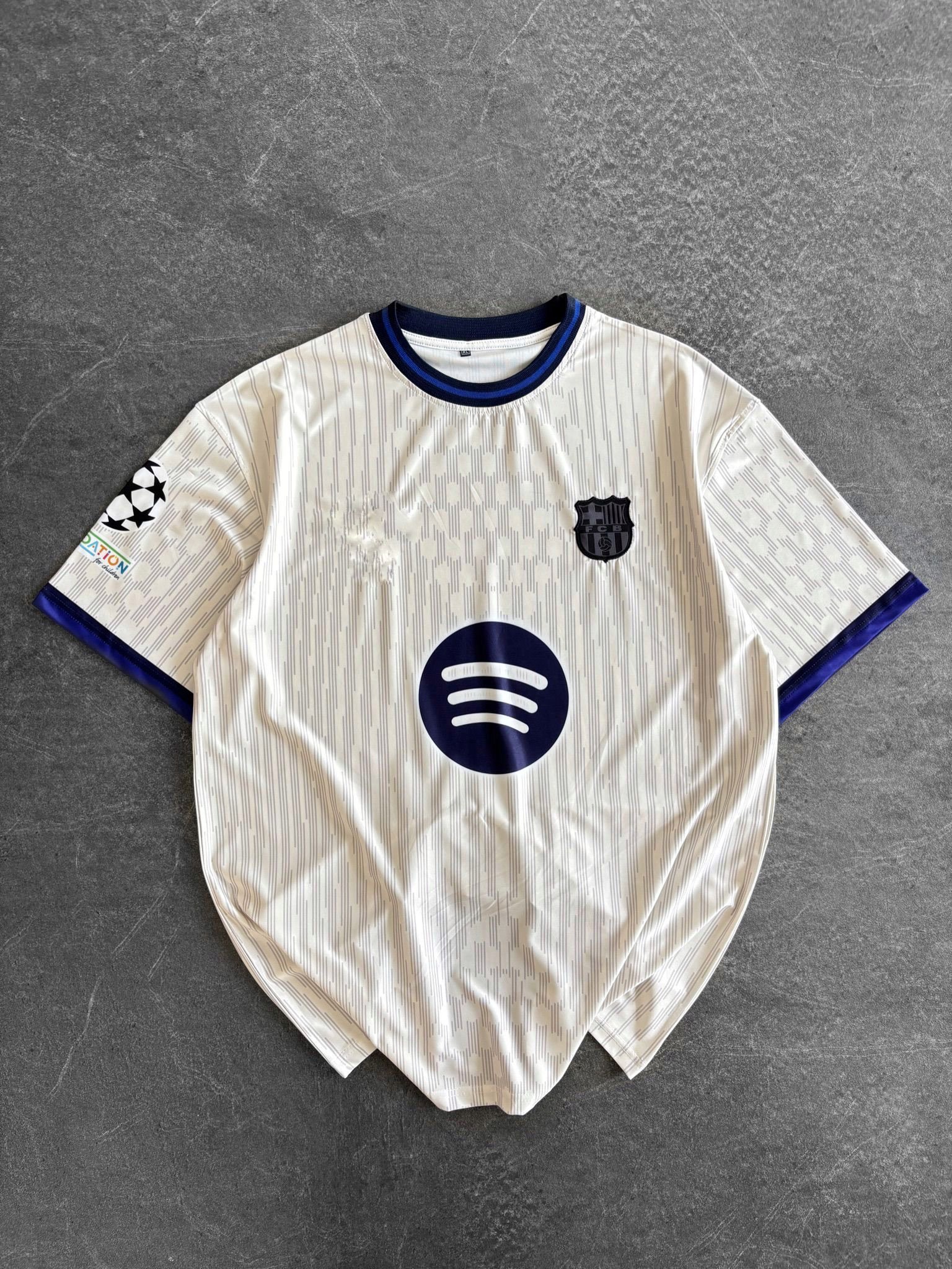 BEYAZ FCB TSHIRT
