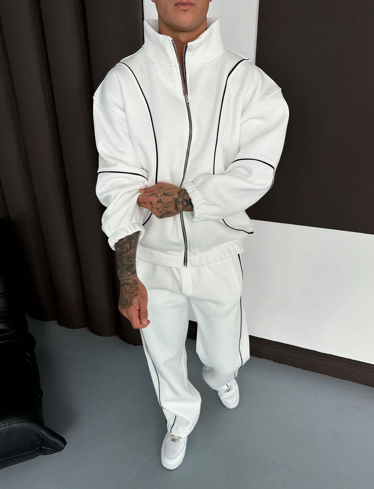 BEYAZ ÇİZGİLİ TAKIM (SC579)