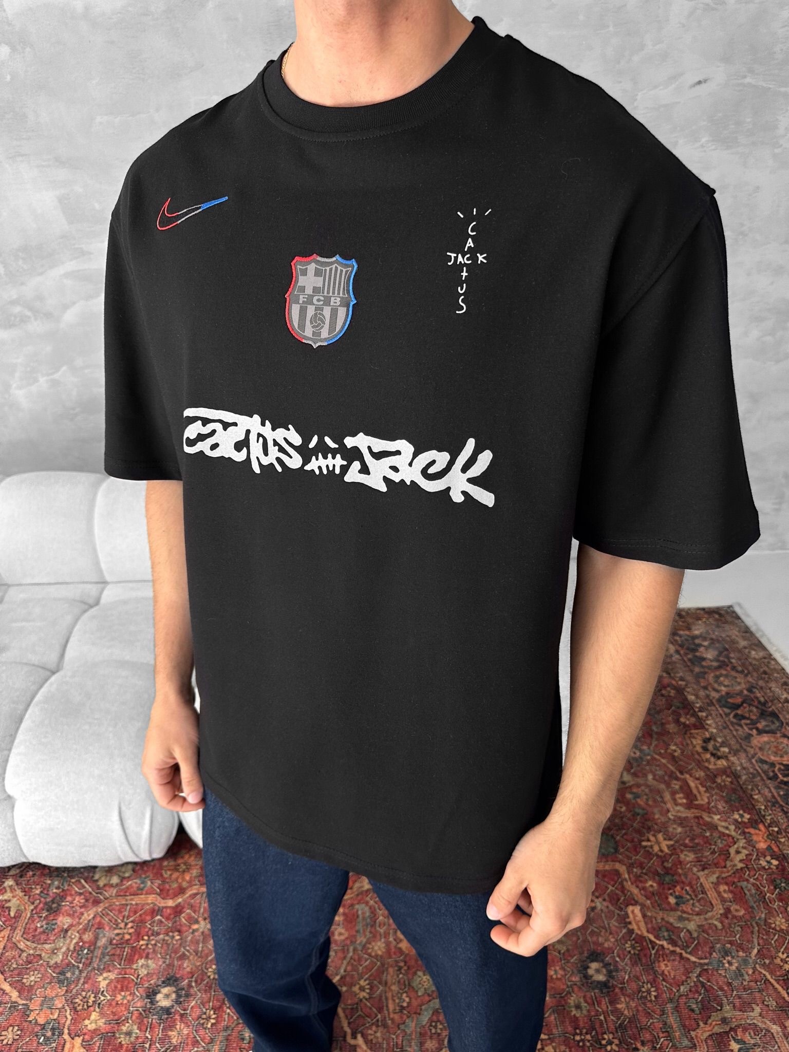 SİYAH TRAVIS TSHIRT