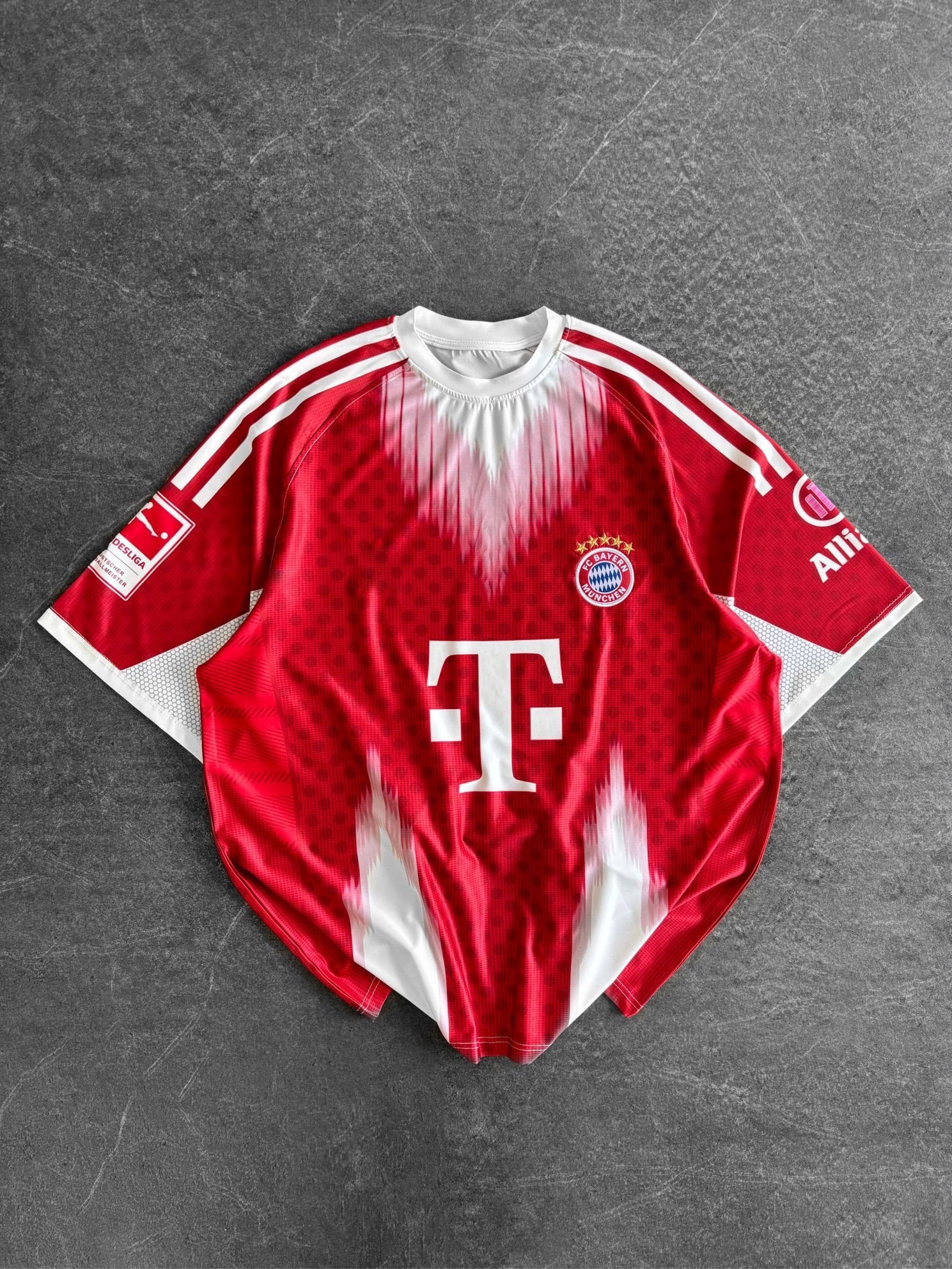 KIRMIZI BAYERN TSHIRT