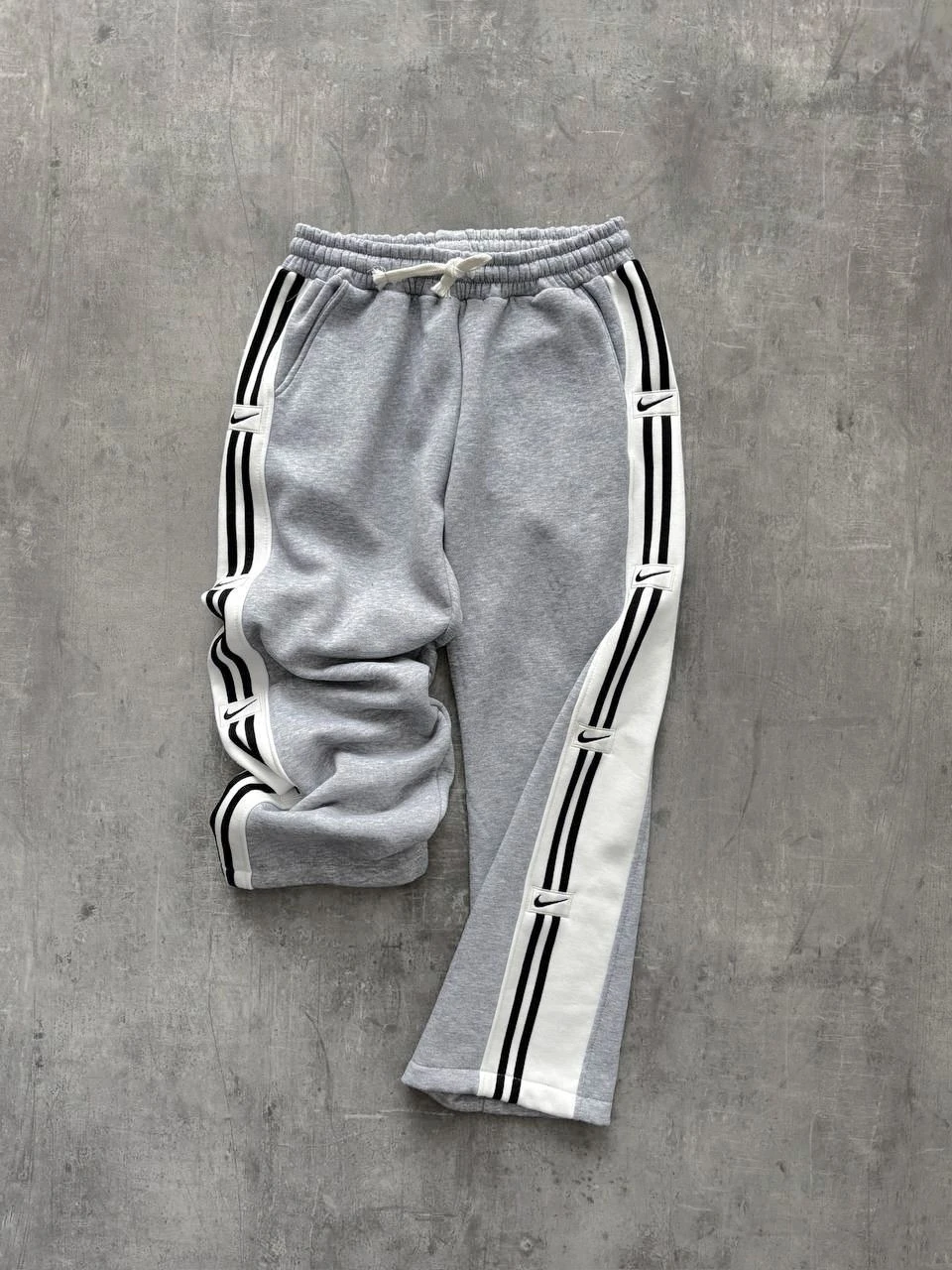 GRİ YAN NIKE EŞOFMAN (SC611)