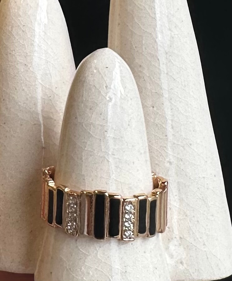 SİYAH DETAYLI GOLD ROSE YÜZÜK