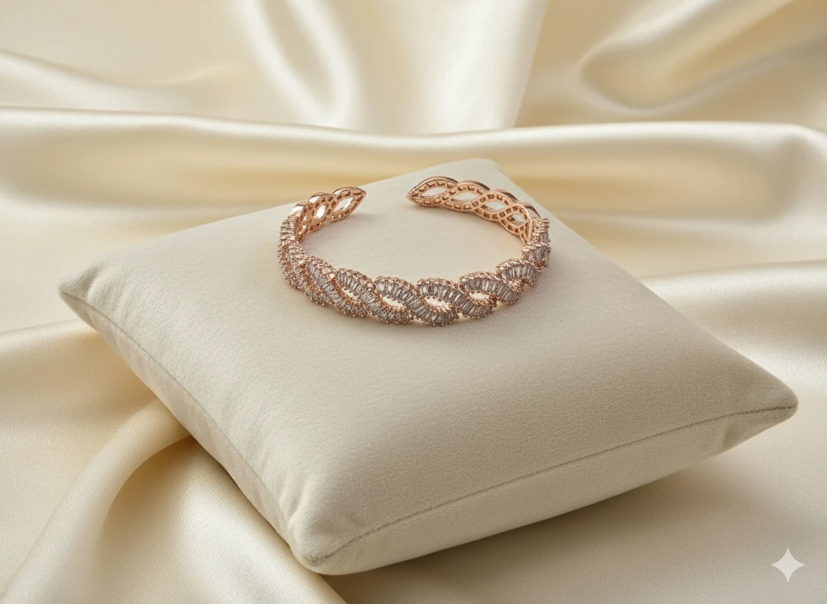 Zirkon Taşlı Kelepçe Pirinç Bileklik - Rose