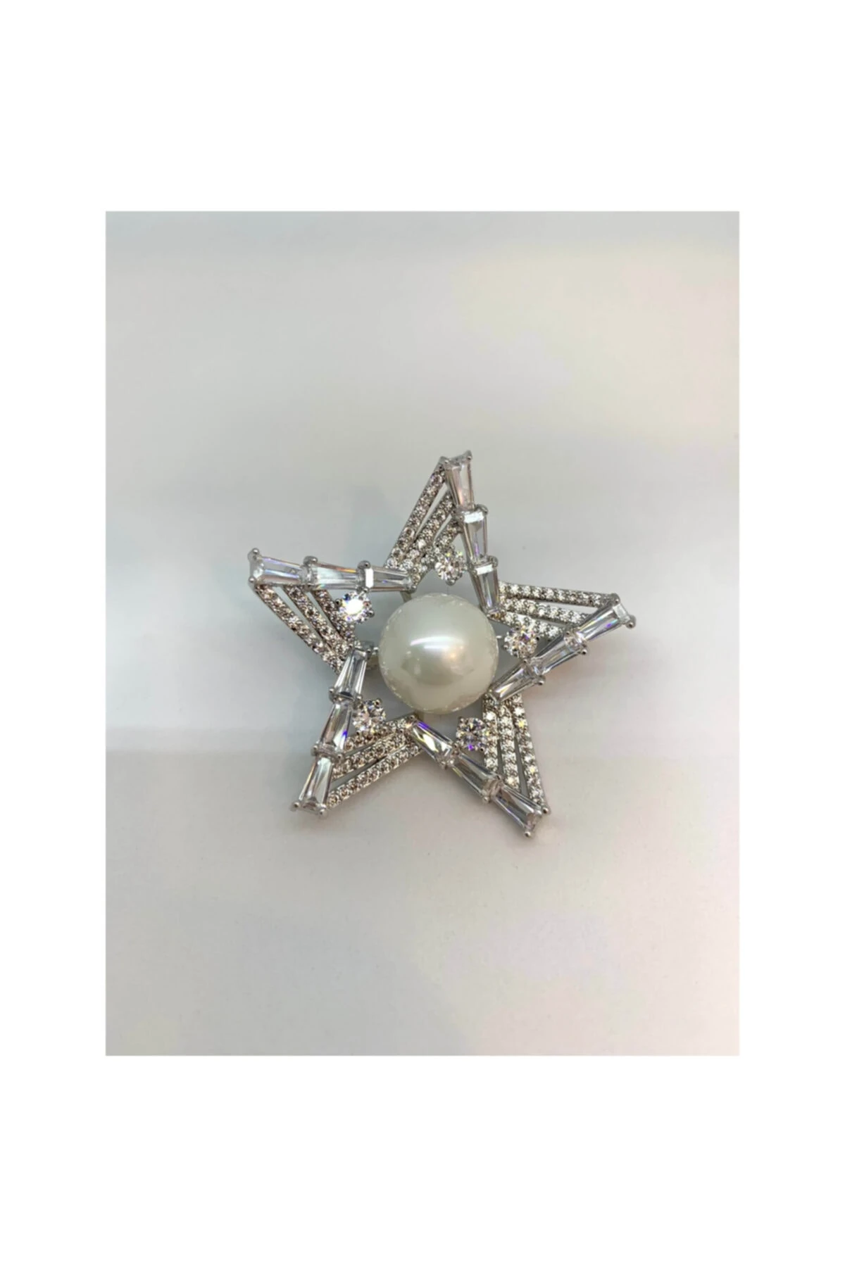 Zirkon Taşlı Incili Yıldız Broş Rodyum