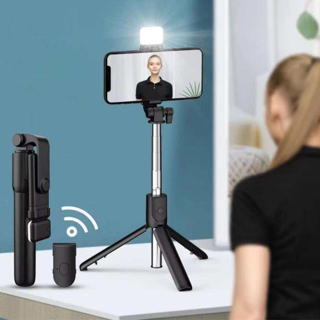 OLLEVRA Kendiliğinden LED Işıklı Kumandalı Uzayabilen Selfie Çubuğu,Masa Üstü Tripod