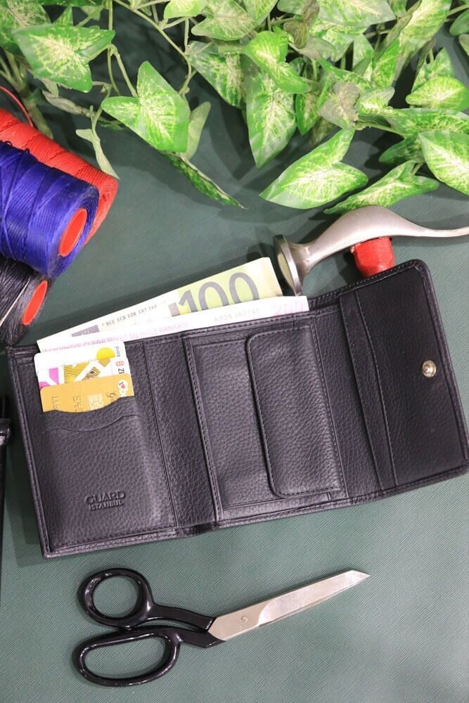 Guard Bozuk Para Bölmeli Mat Siyah Kadın Cüzdan Hakiki Deri P214