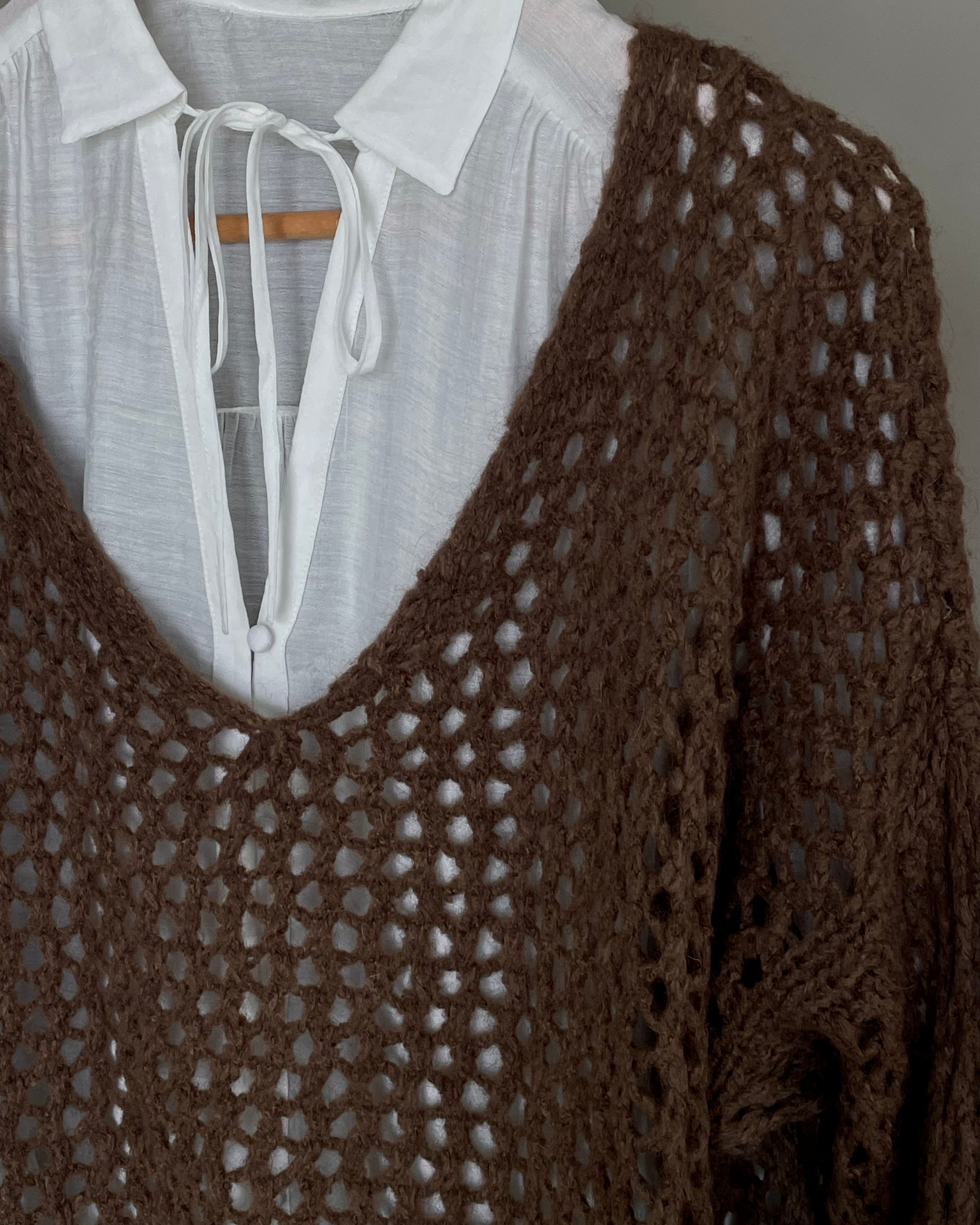 Hole Sweater - Brown