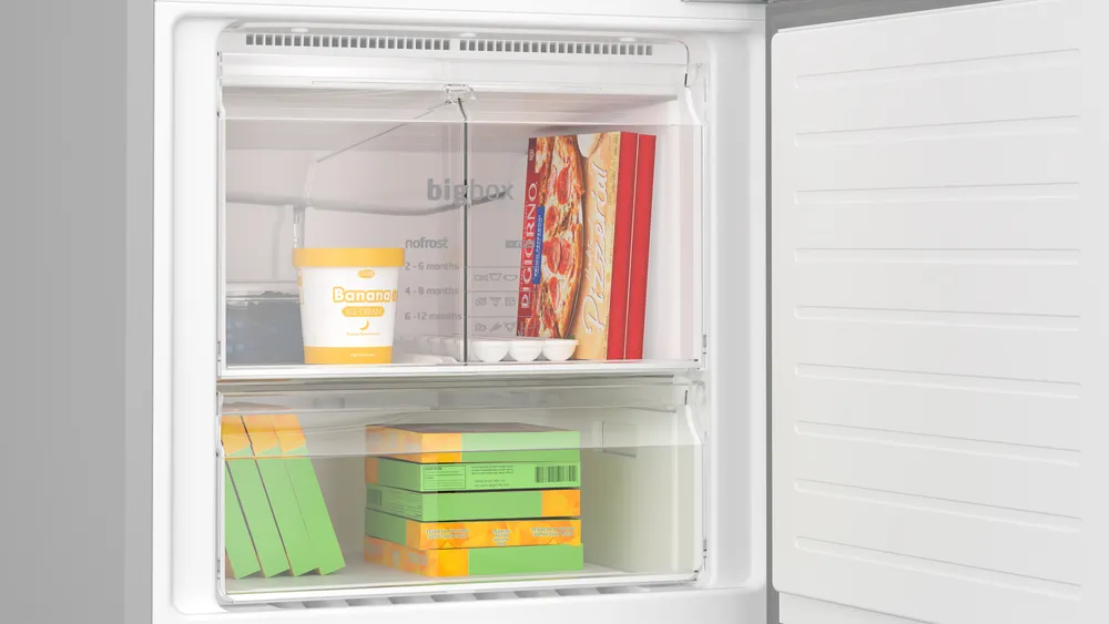 Profilo BD3055IEVN Alttan Donduruculu Buzdolabı 186 x 70 cm Kolay temizlenebilir Inox