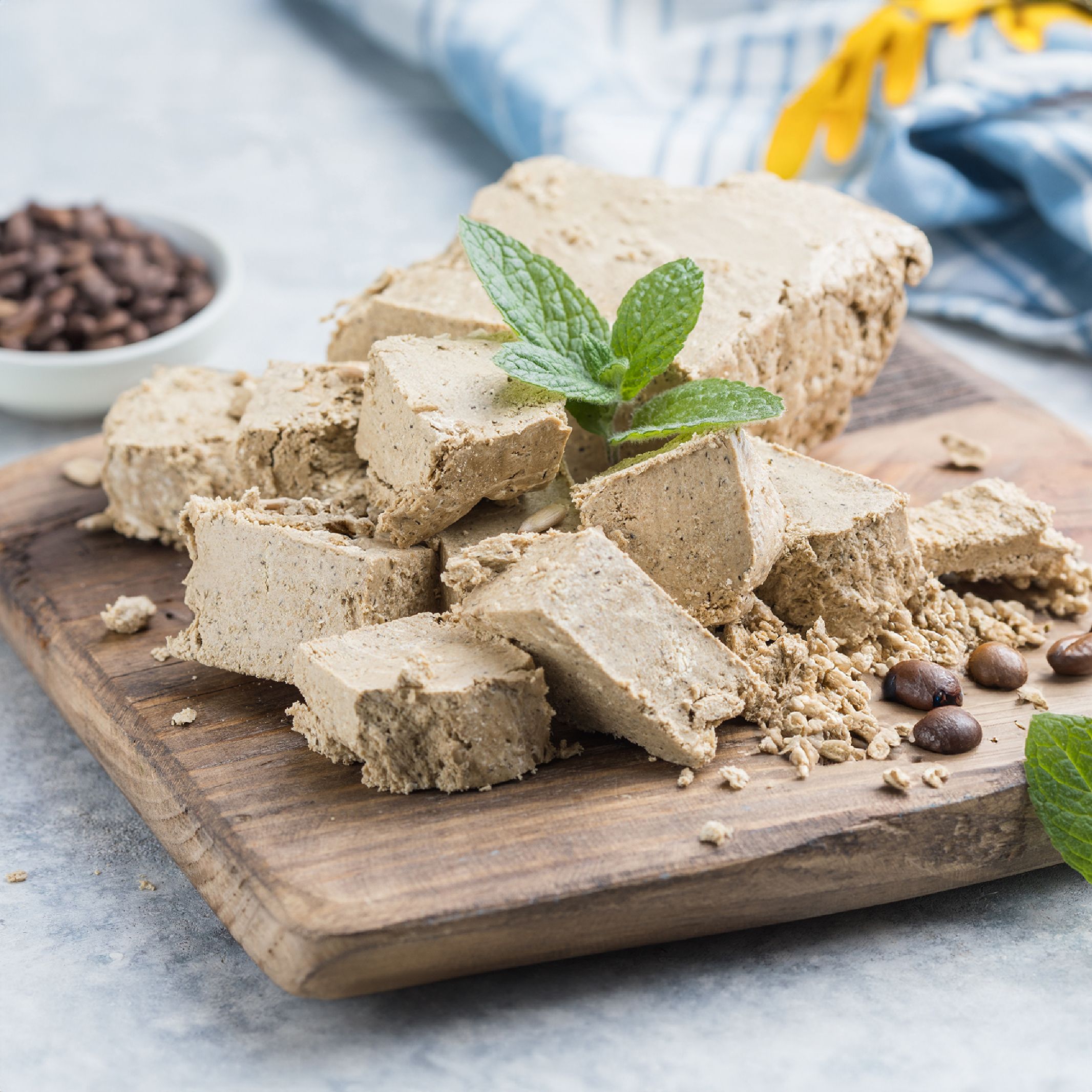 Kahveli Rafine Şekersiz El Yapımı Taze Tahin Helvası | 400g Hurma Suyuyla Tatlandırılmış