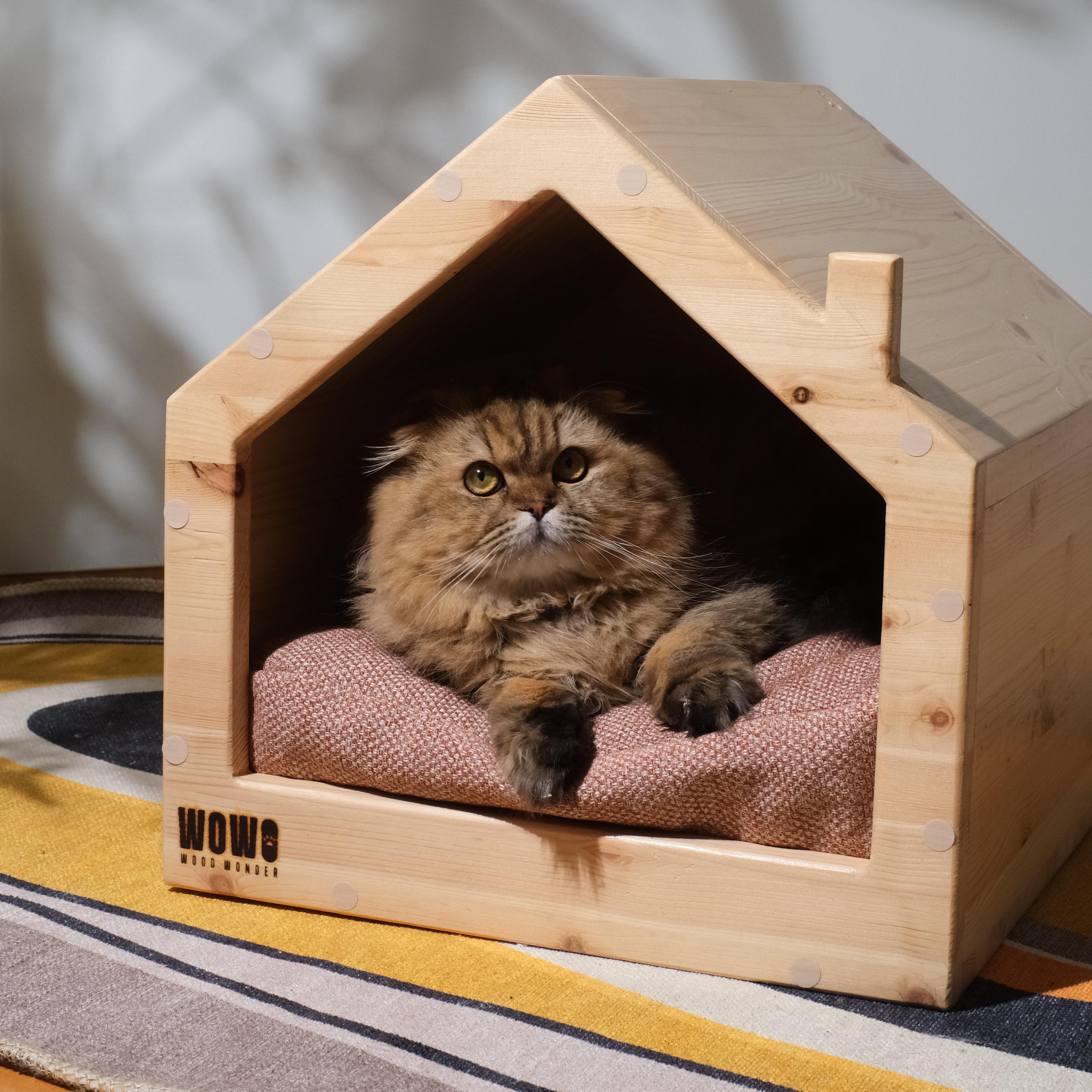 ARBİNA Ahşap Kedi Evi – Doğal, Kapalı ve Konforlu Tasarım