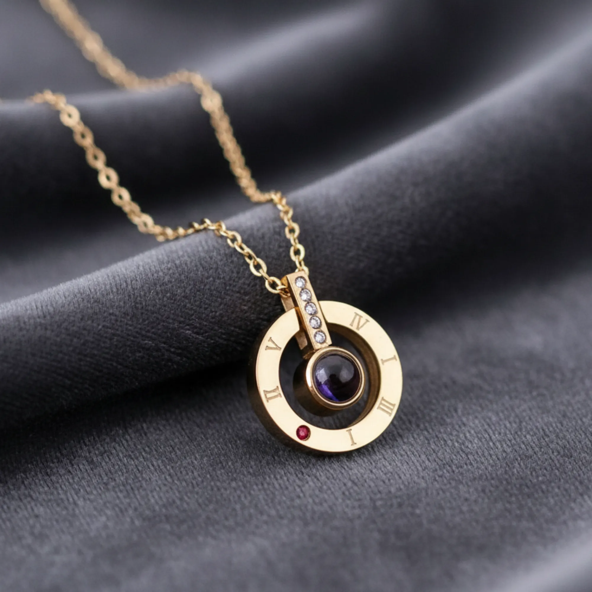 100 Dilde Seni Seviyorum Projeksiyon Kolye  Gold Rengi Çelik  Zirkon Taş Detaylı Aşk Kolyesi