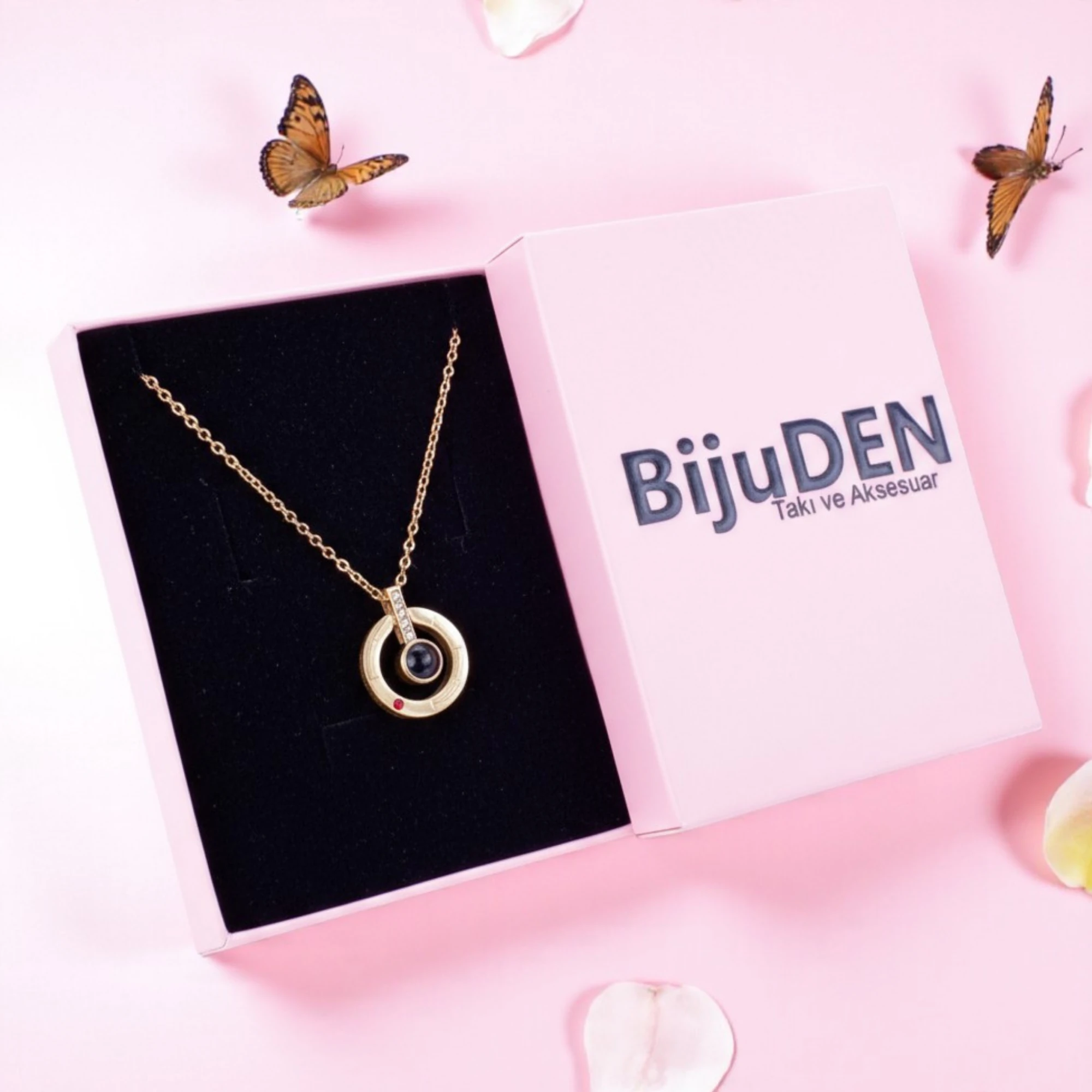 100 Dilde Seni Seviyorum Projeksiyon Kolye  Gold Rengi Çelik  Zirkon Taş Detaylı Aşk Kolyesi