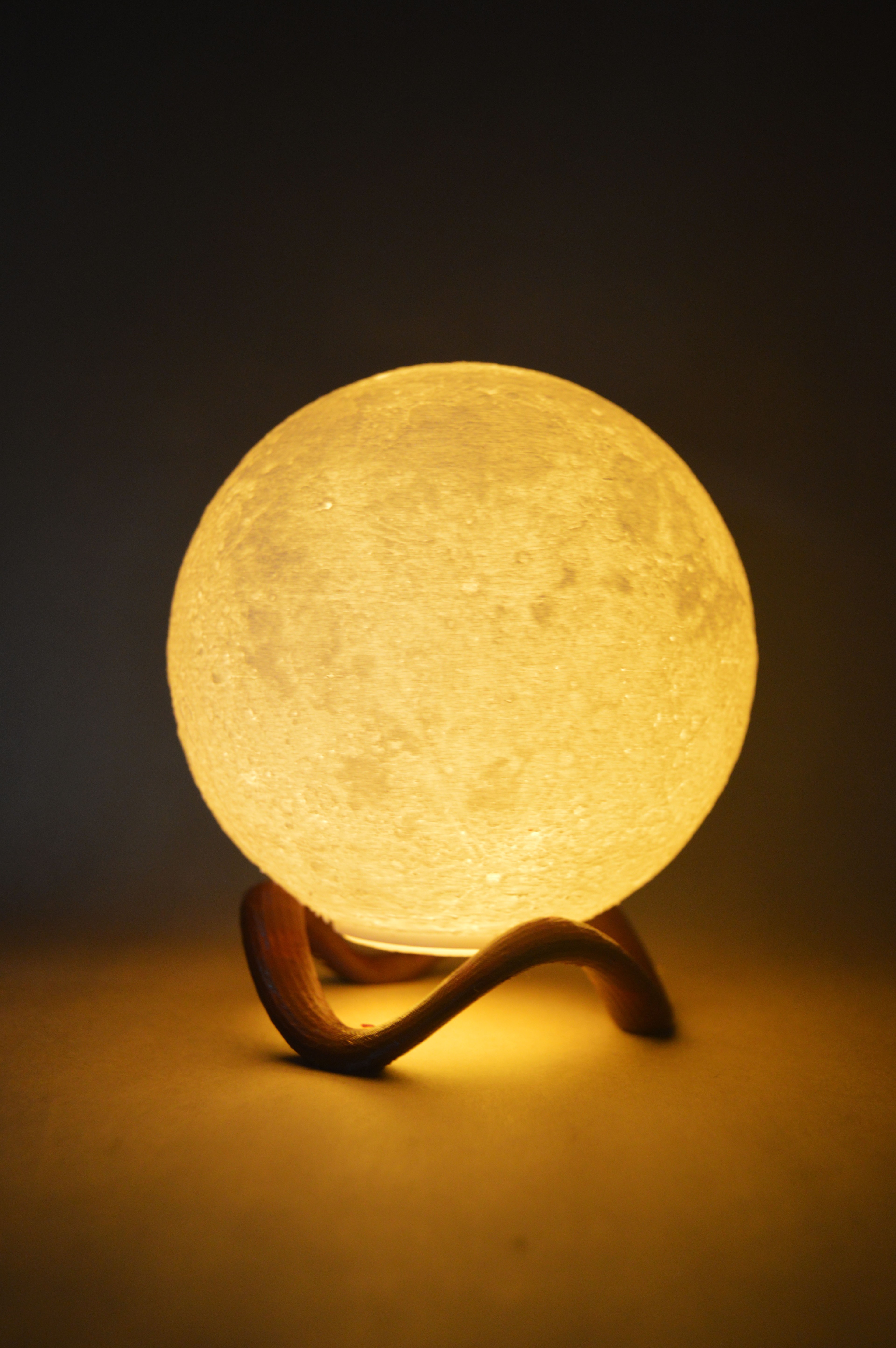 Dekoratif Standlı Ay Küresi 2020 Yılı Gerçek Dokulu Gece Lambası Masa lambası Dekoratif Aydınlatma