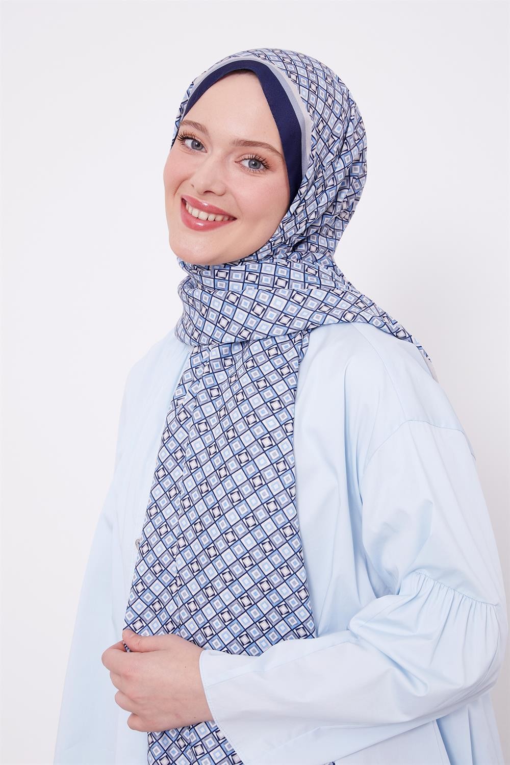 LevidorNavy Blue Cube Pattern Love Shawl