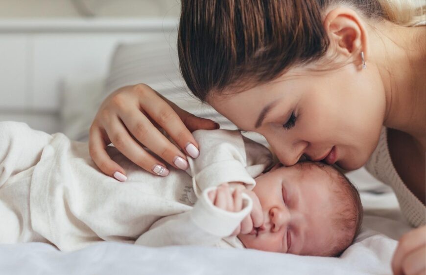 Bebekler Nasıl Giydirilmeli? En İyi Giydirme İpuçları ve Önerileri