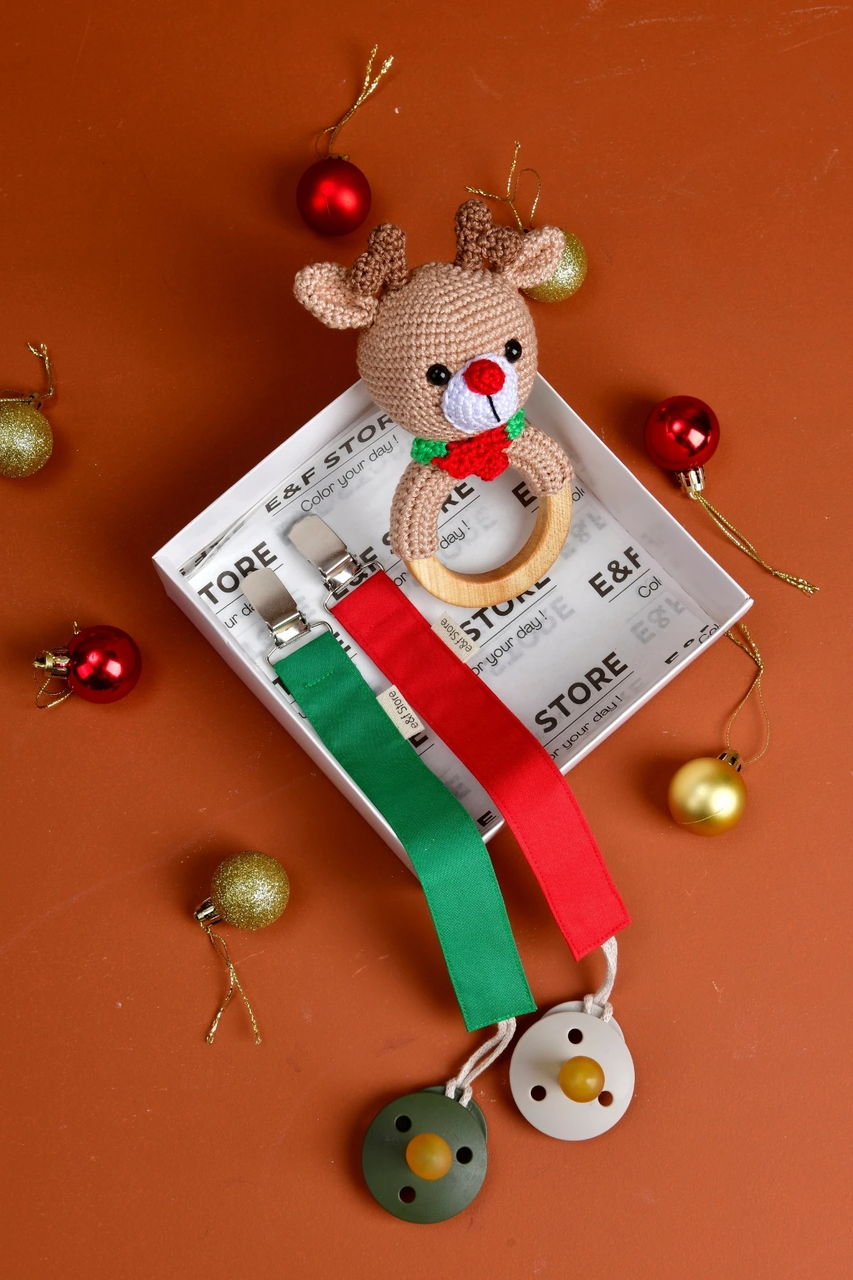 Amigurumi Geyik Çıngırak ve Emzik Askısı Yılbaşı Seti