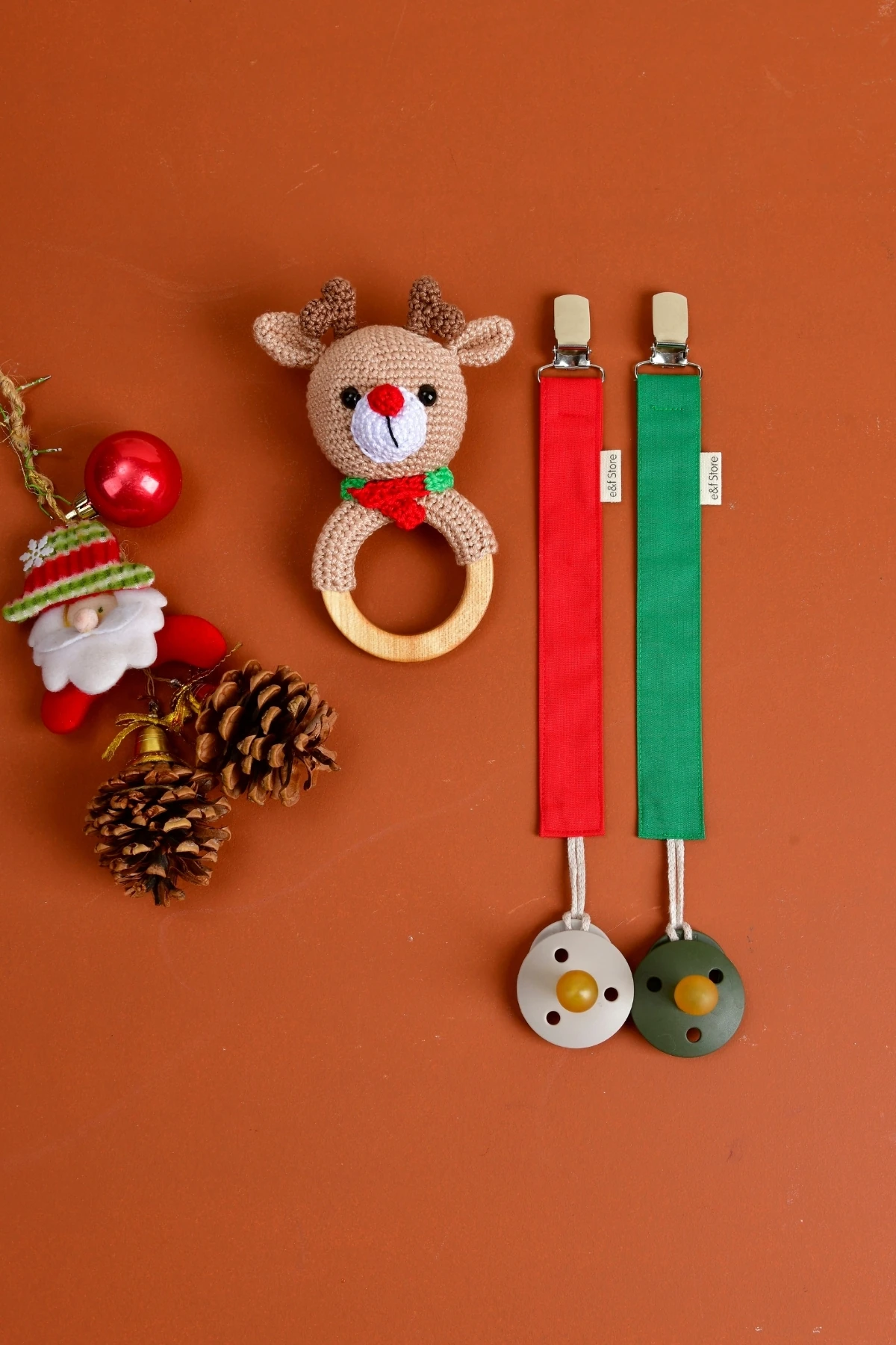 Amigurumi Geyik Çıngırak ve Emzik Askısı Yılbaşı Seti