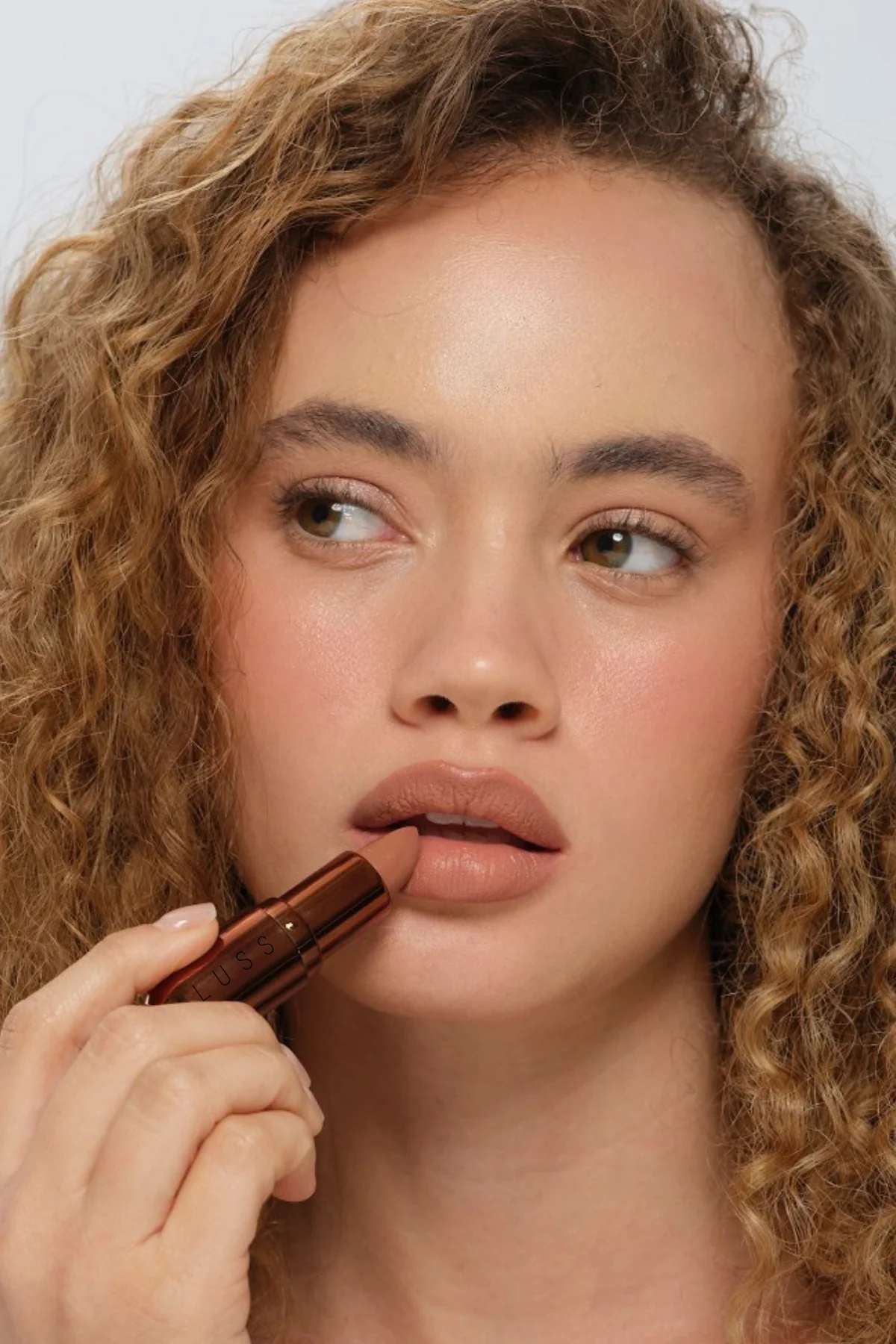 LUSS Artist Touch Nude Lipstick