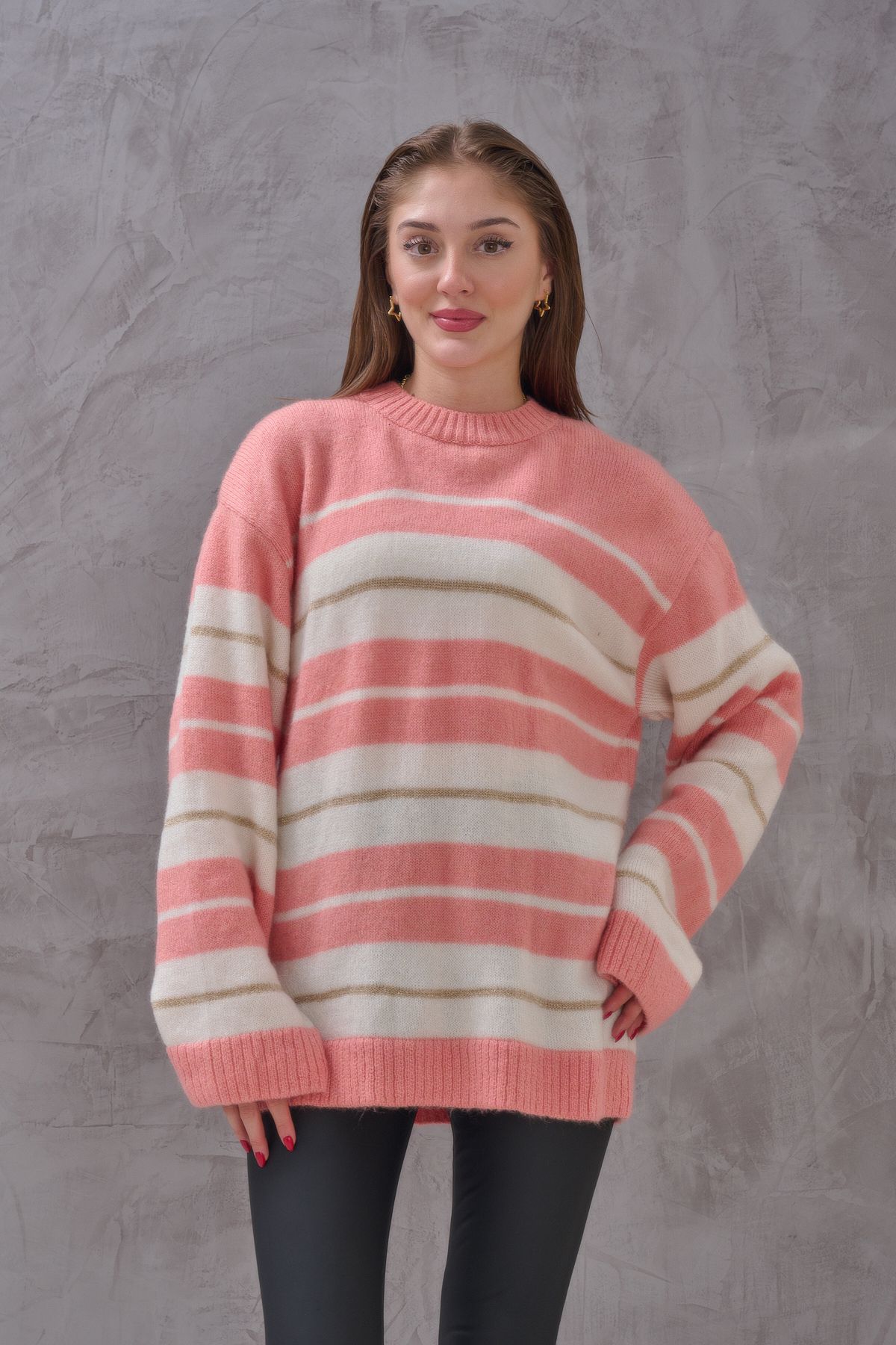 Kadın Pembe Çizgi Detaylı Yumoş Kışlık Oversize Triko