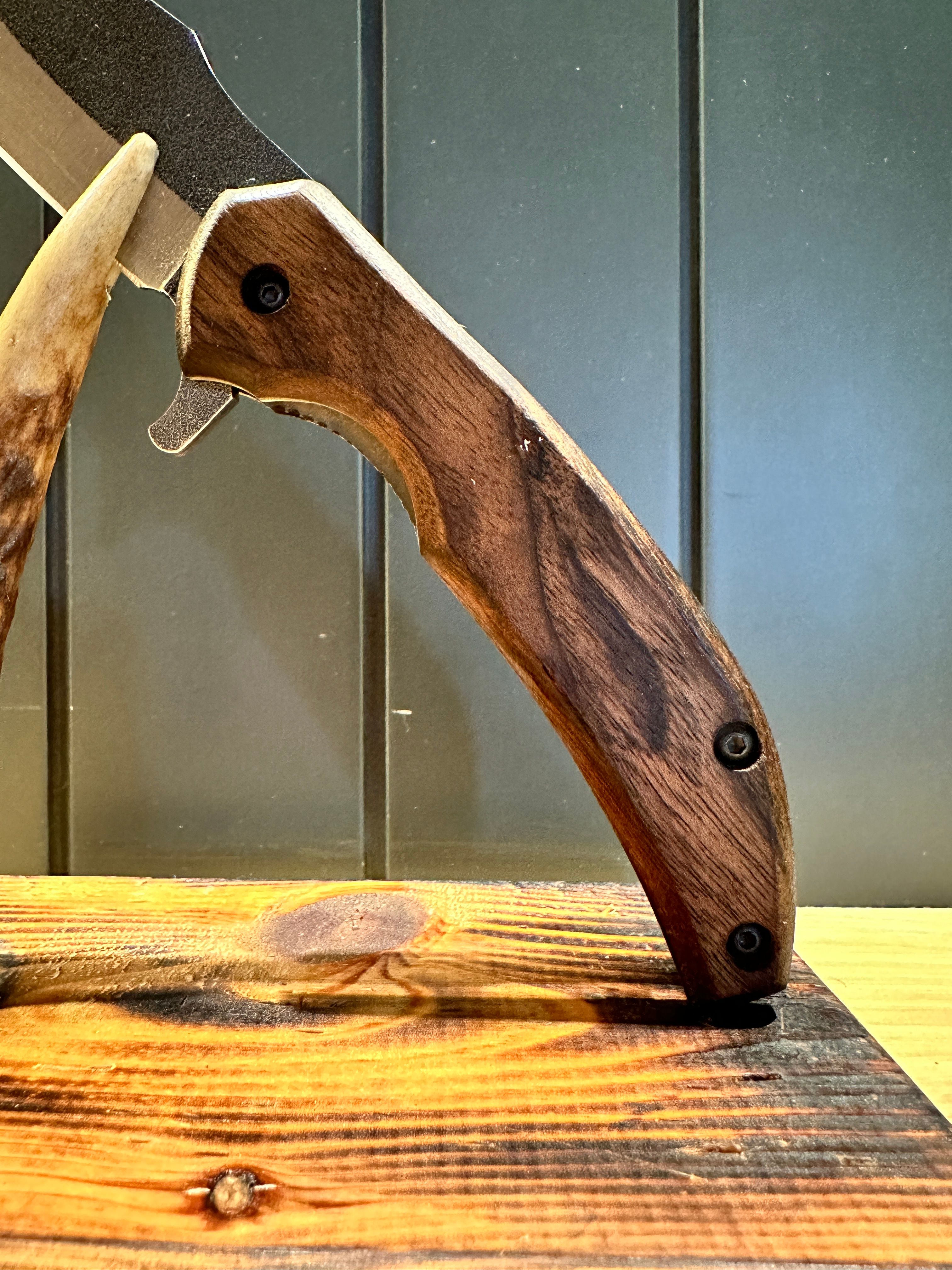 Timber Grip Pocket Knife