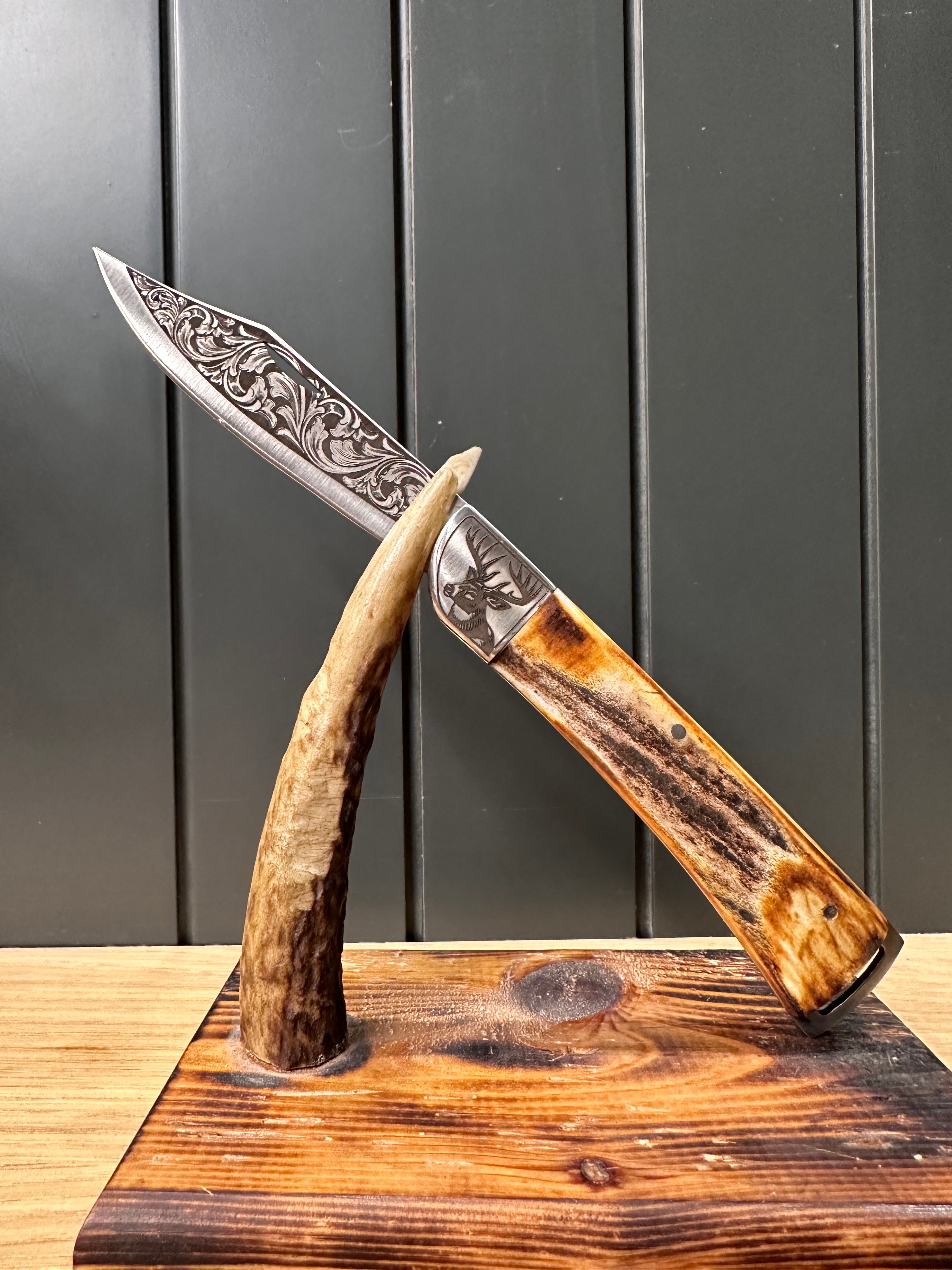 HANDCRAFT BLADE