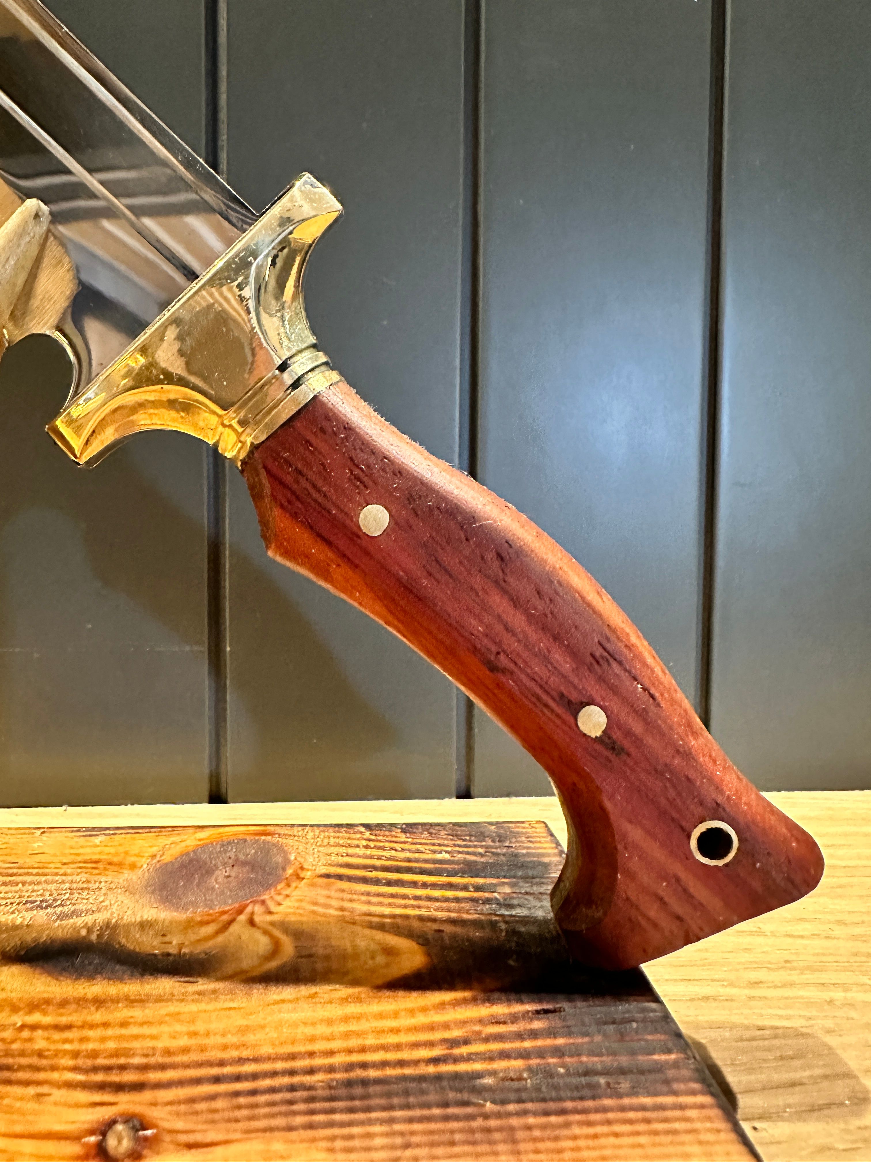 Corrugated Hunter Knife