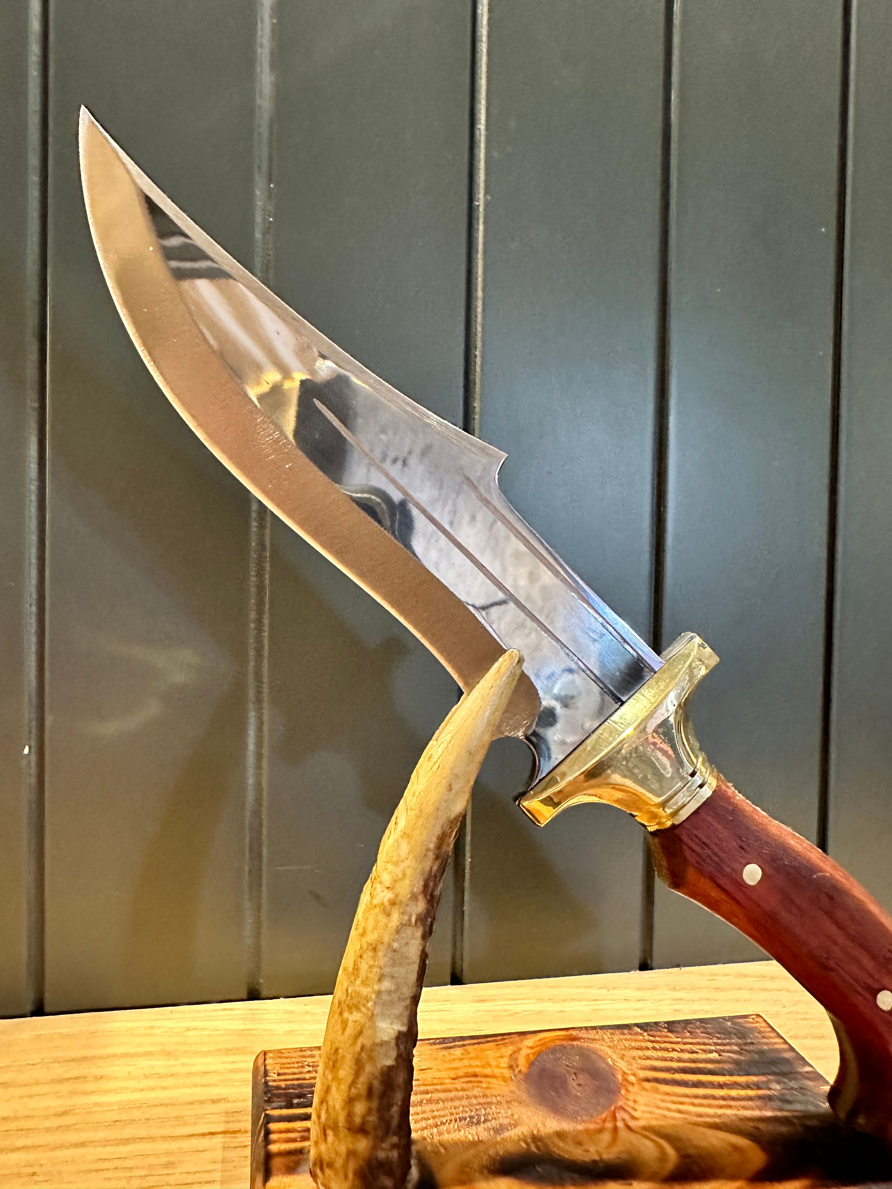 Corrugated Hunter Knife