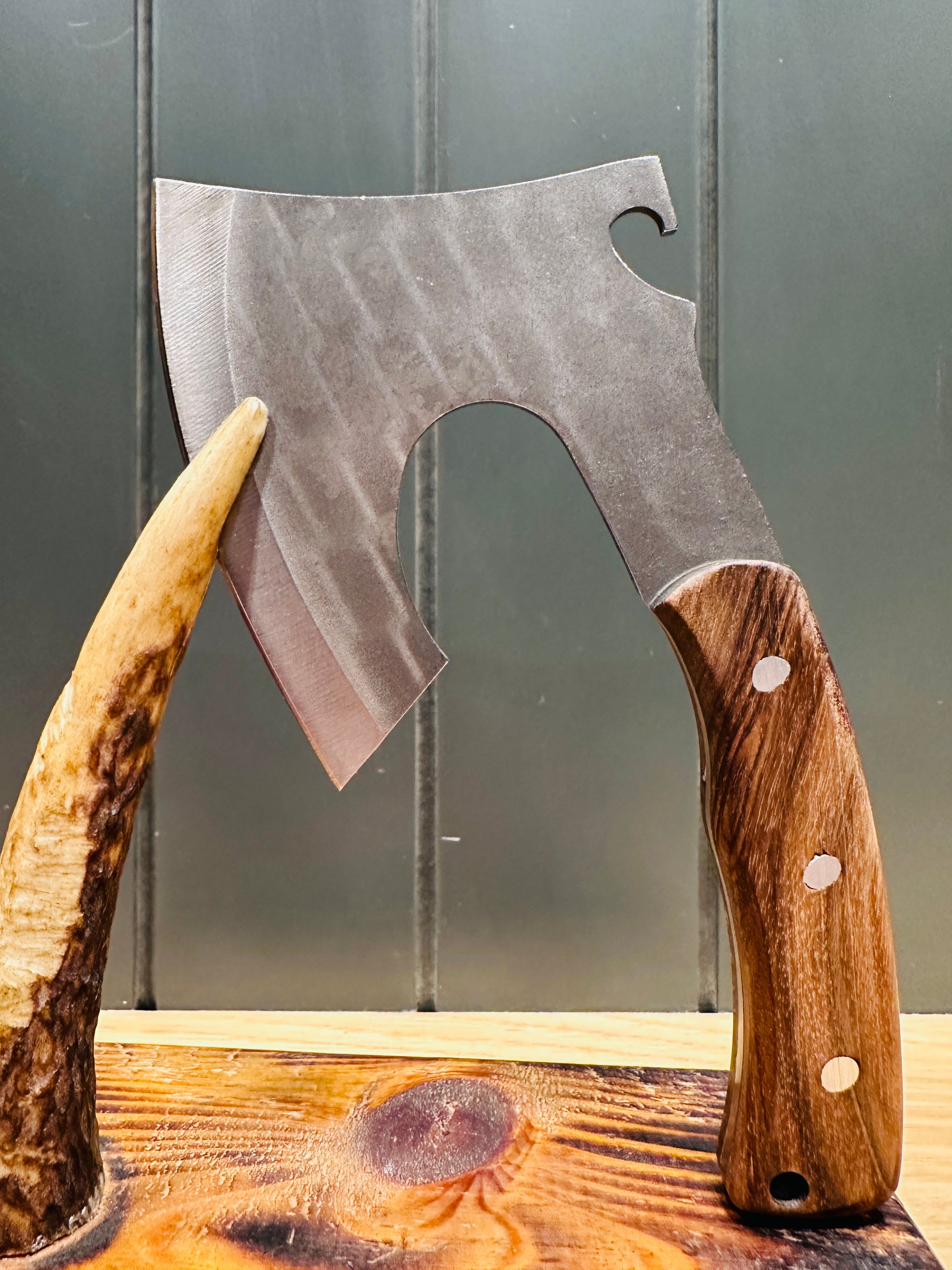 HOBBİT AXE