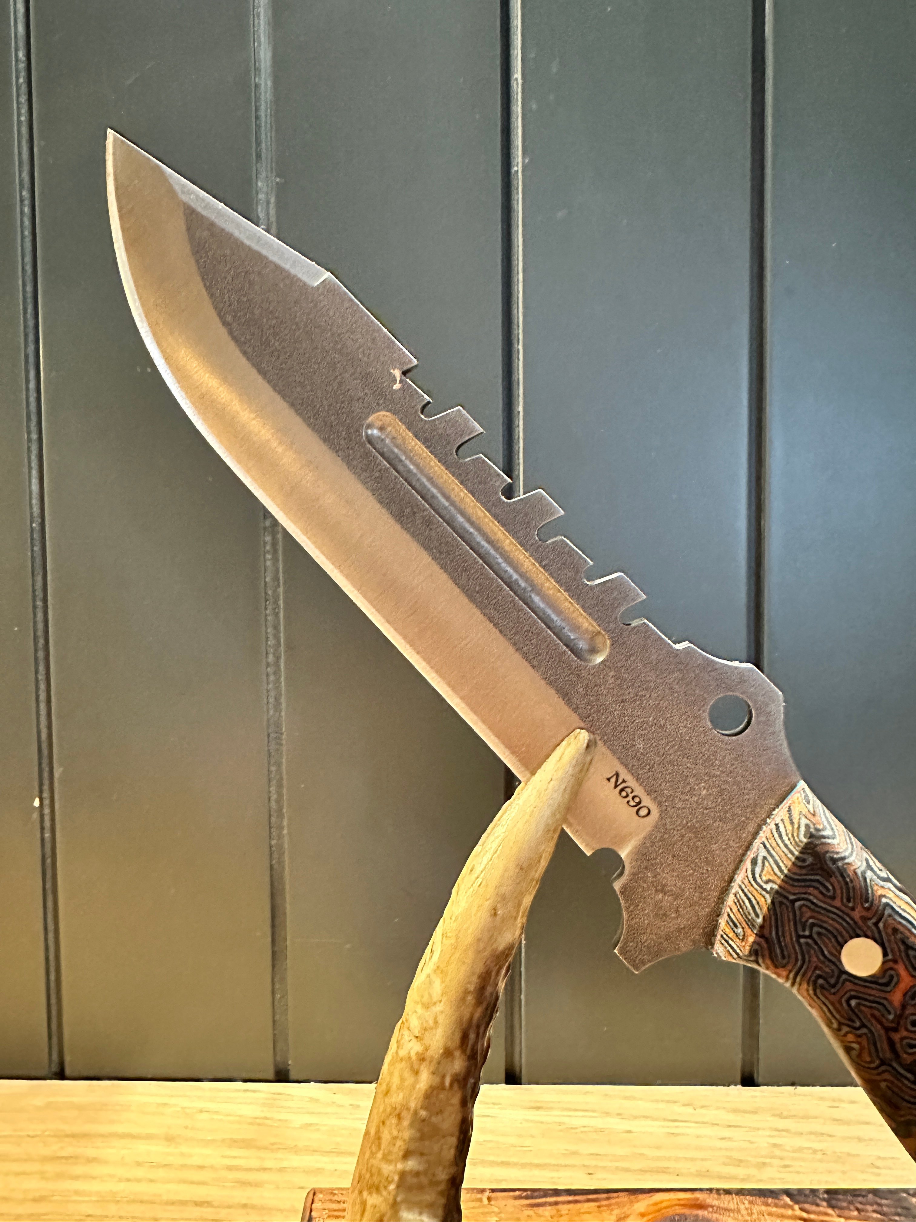 Ridgeback Hunting Knife