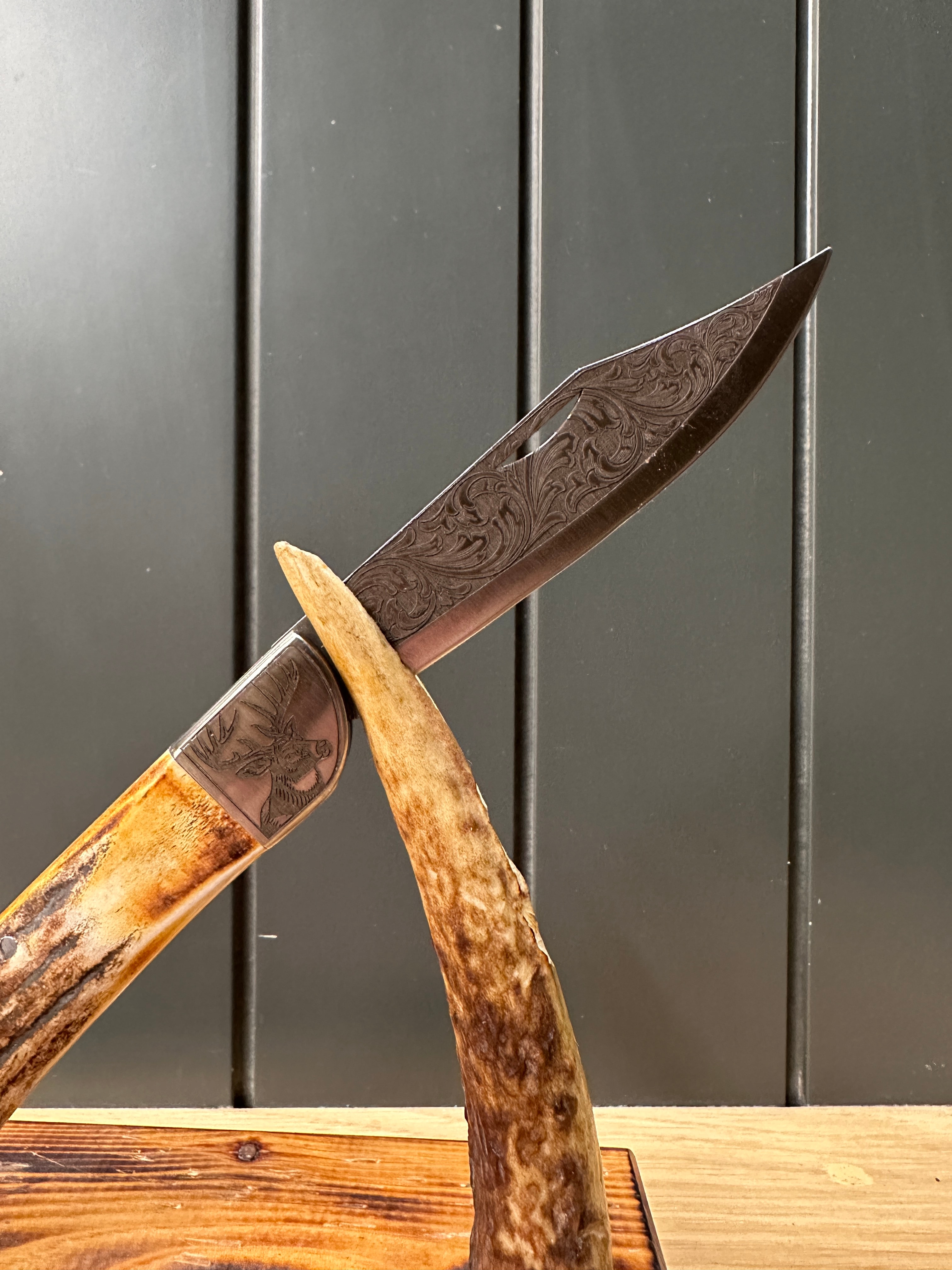 HANDCRAFT BLADE