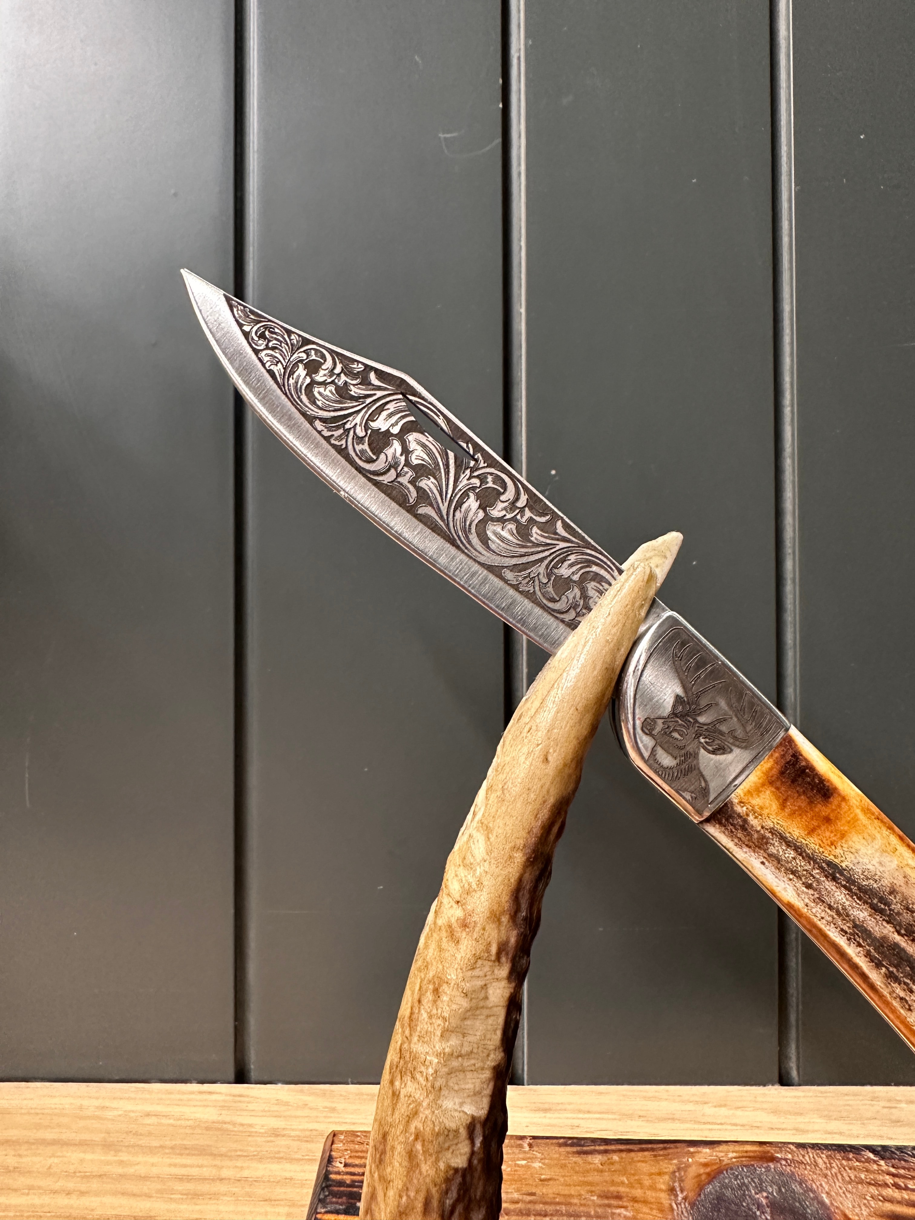 HANDCRAFT BLADE
