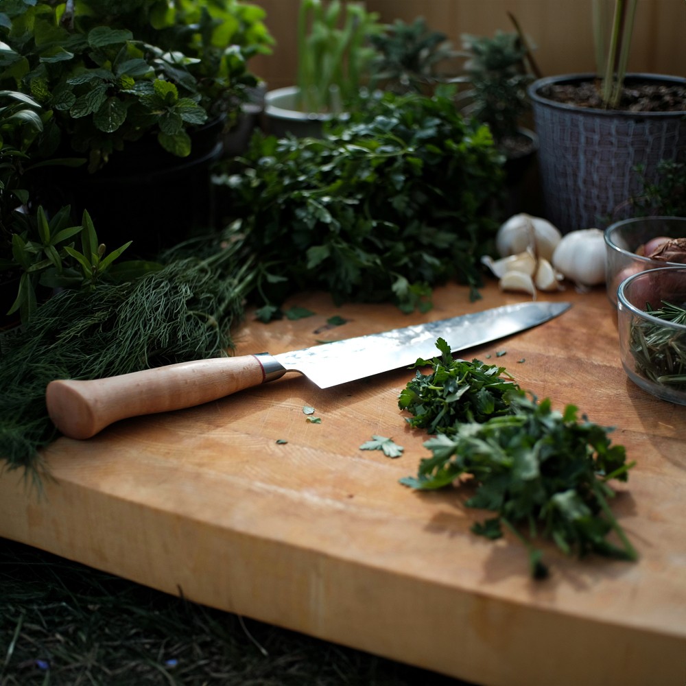 Santoku Bıçağı Nedir? Kullanım Alanları ve Özellikleri