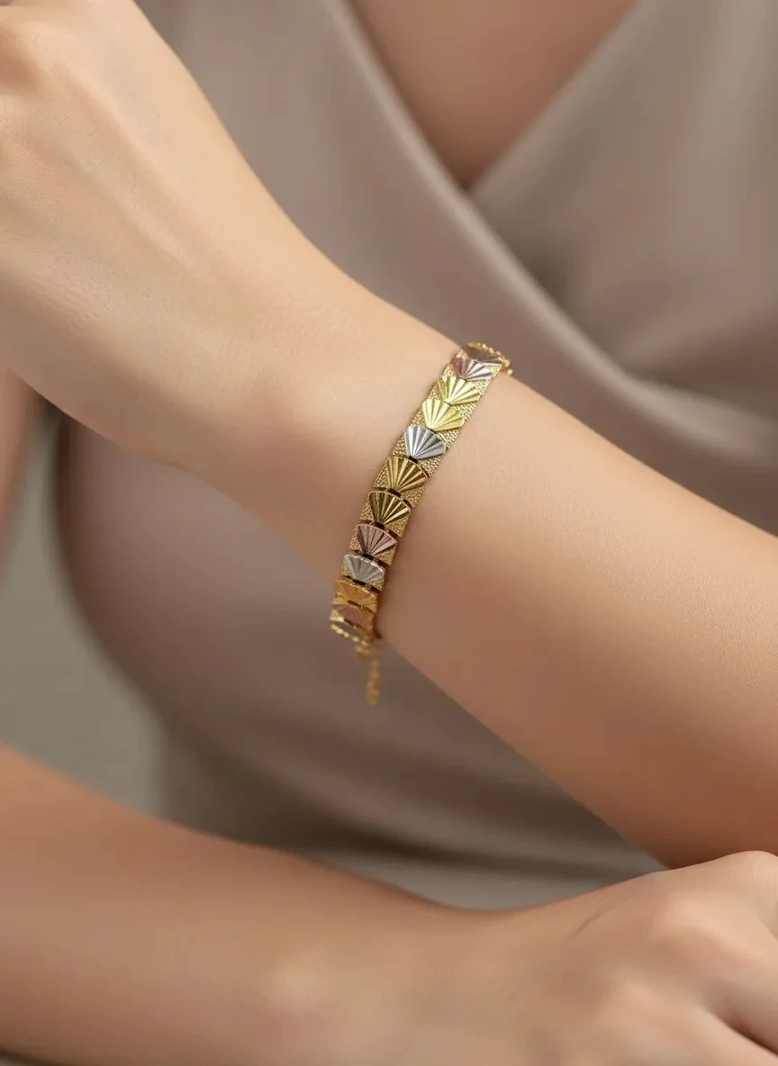 Deniz Kabuğu Desenli Rose Altın Detaylı Üç Renk Bileklik