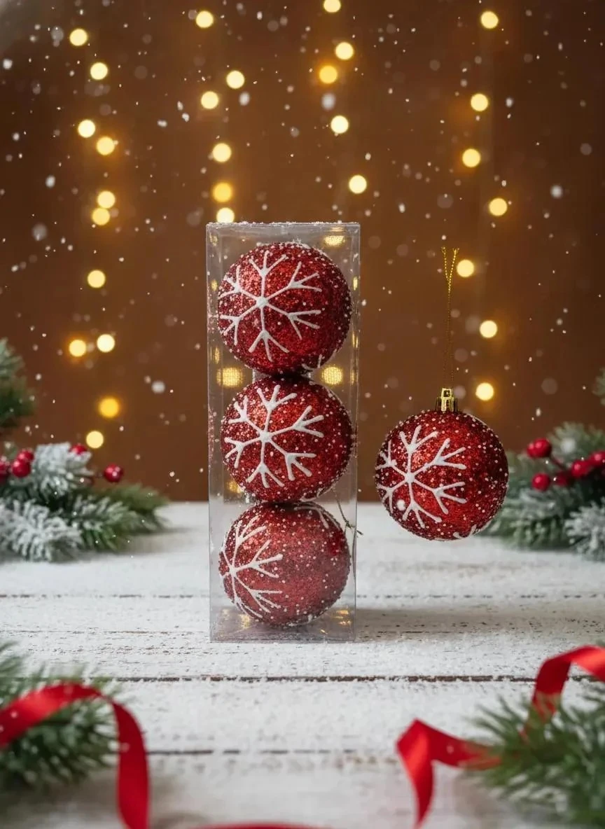 3'lü Kırmızı Kar Tanesi Desenli Ponpon Dokulu Yılbaşı Ağacı Süsü Seti 8cm