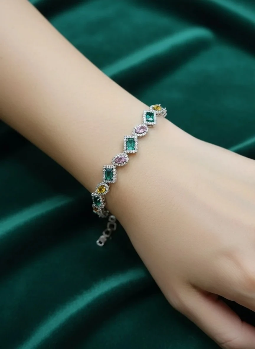 RENKLİ GEOMETRİK MODEL SİLVER ÇELİK BİLEKLİK