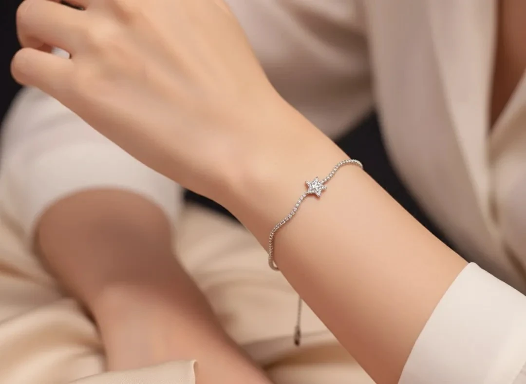 Yıldız Detaylı Zirkon Taşlı Su Yolu Bileklik Gümüş Rengi