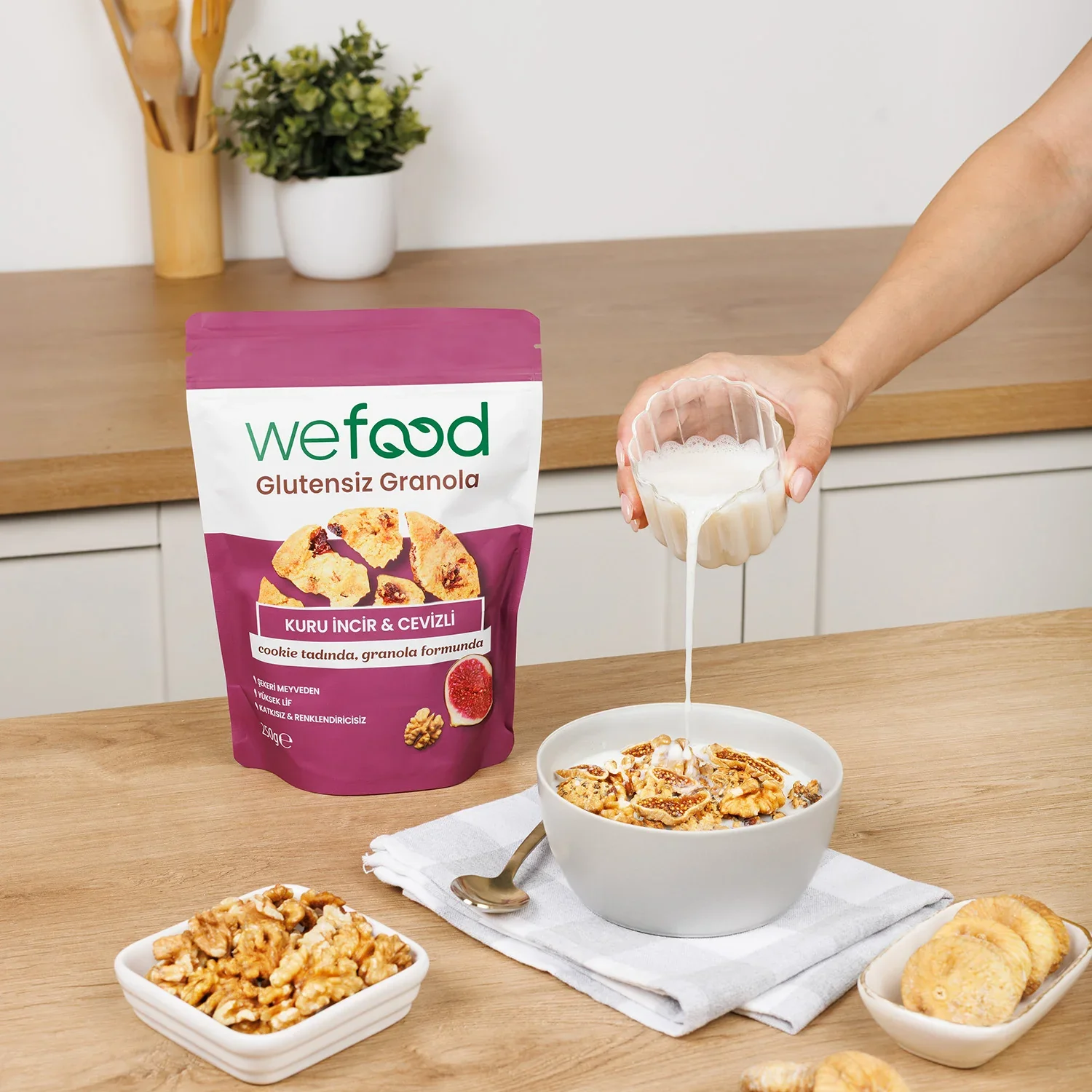 Wefood Glutensiz Granola Kuru İncir & Cevizli 250 gr