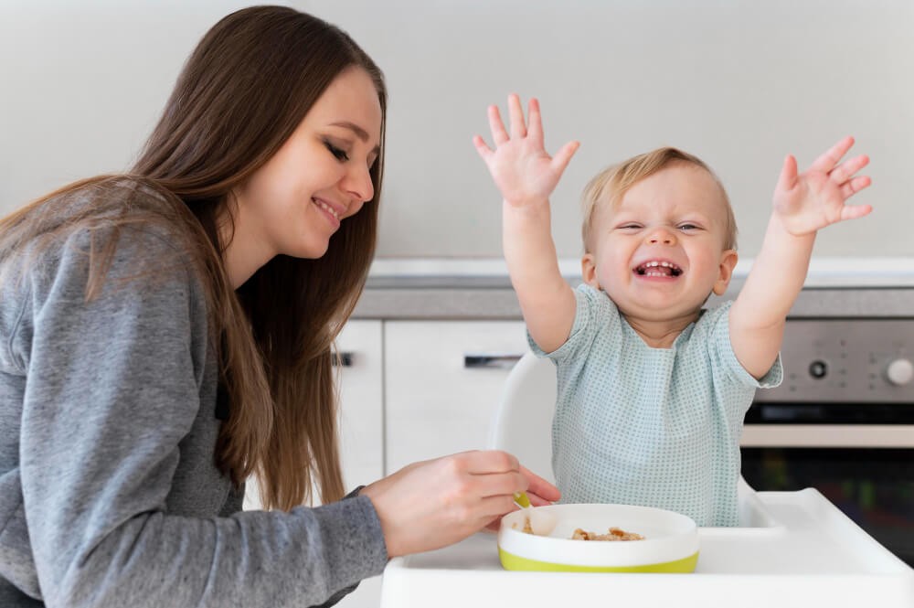 5 Aylık Bebeğe İlk Bebek Ek Gıda Ne Olmalı?