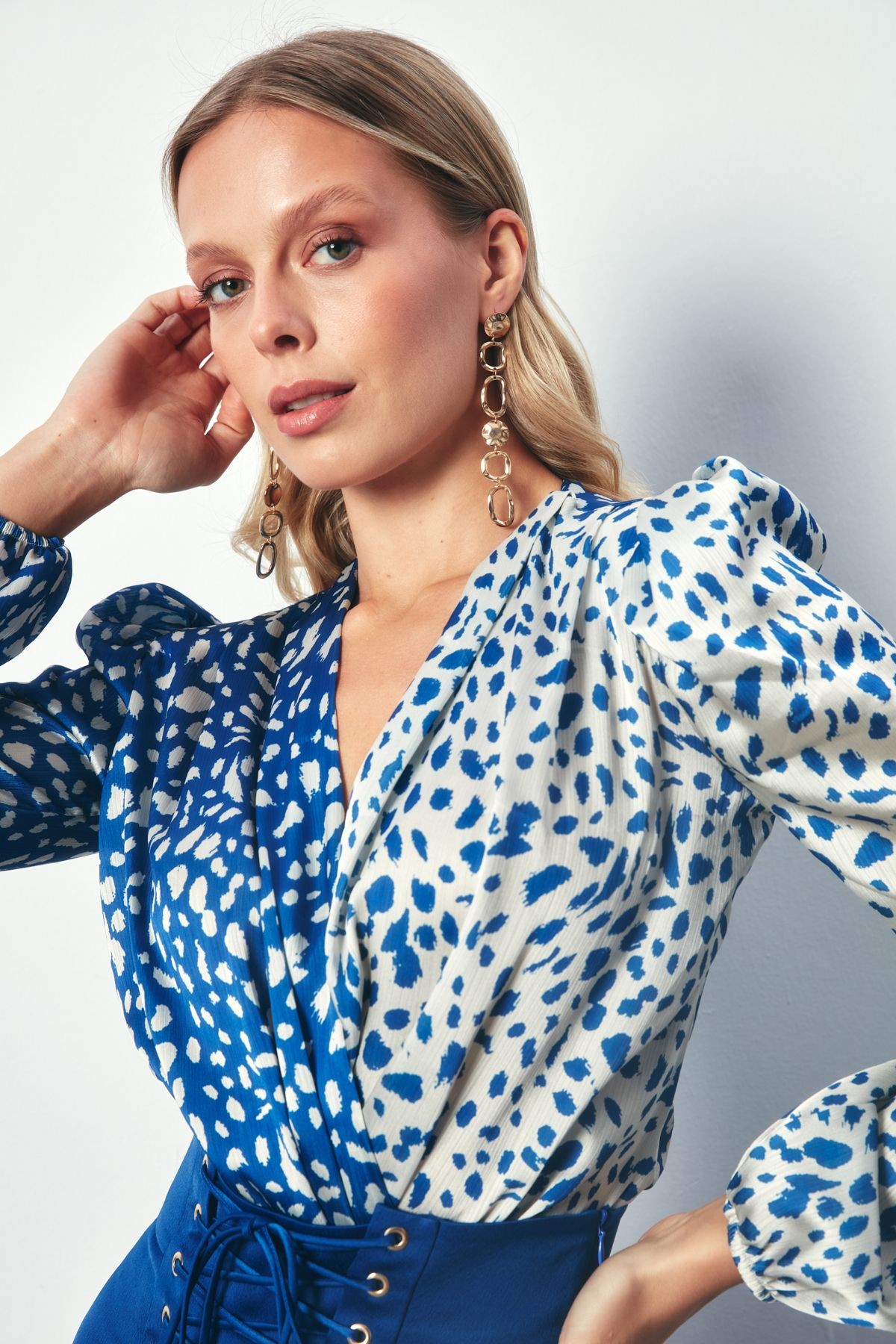Kruvaze Desenli Bodysuit - EKRU-LACİVERT
