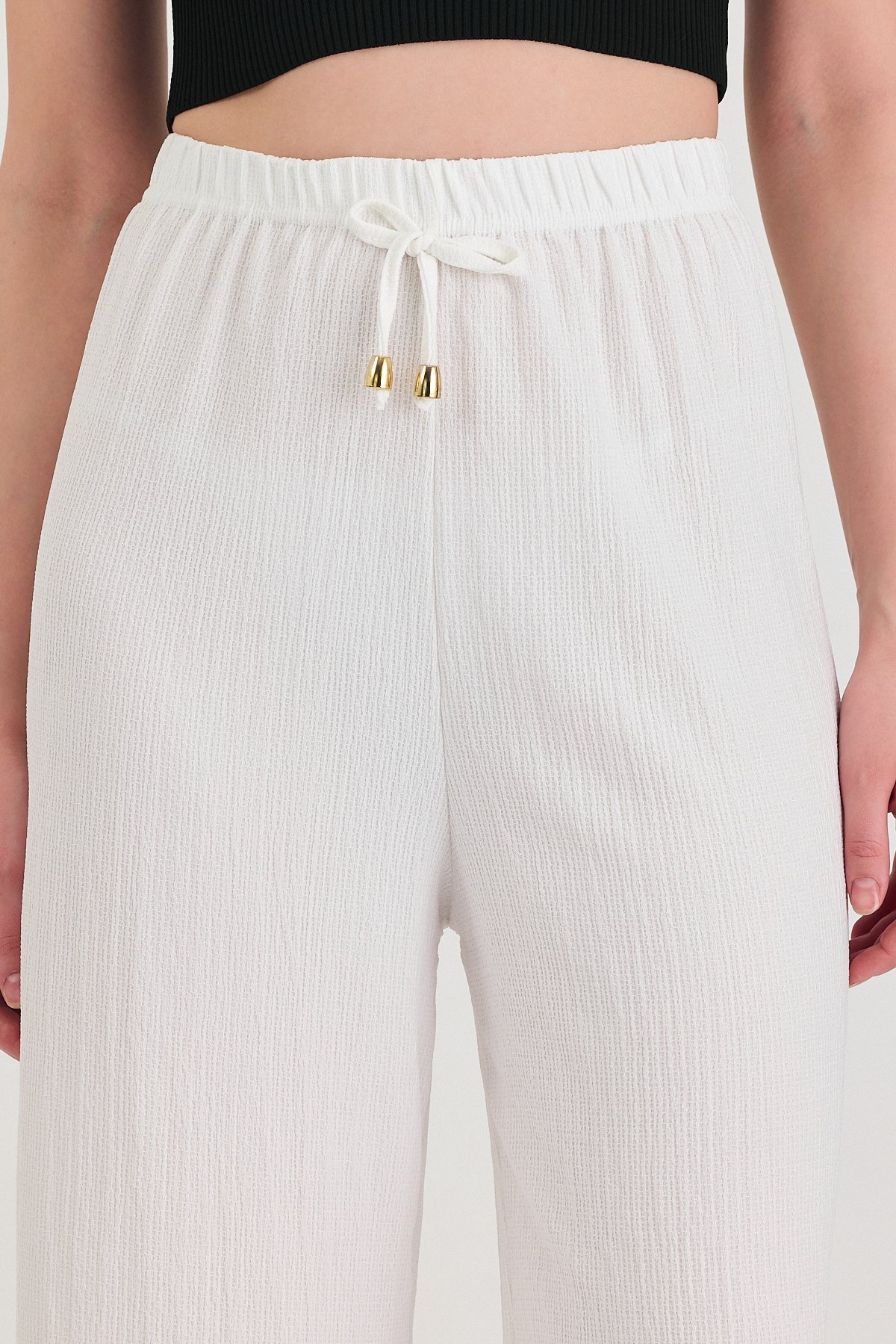 Beli Bağcıklı Rahat Kesim Pantolon
